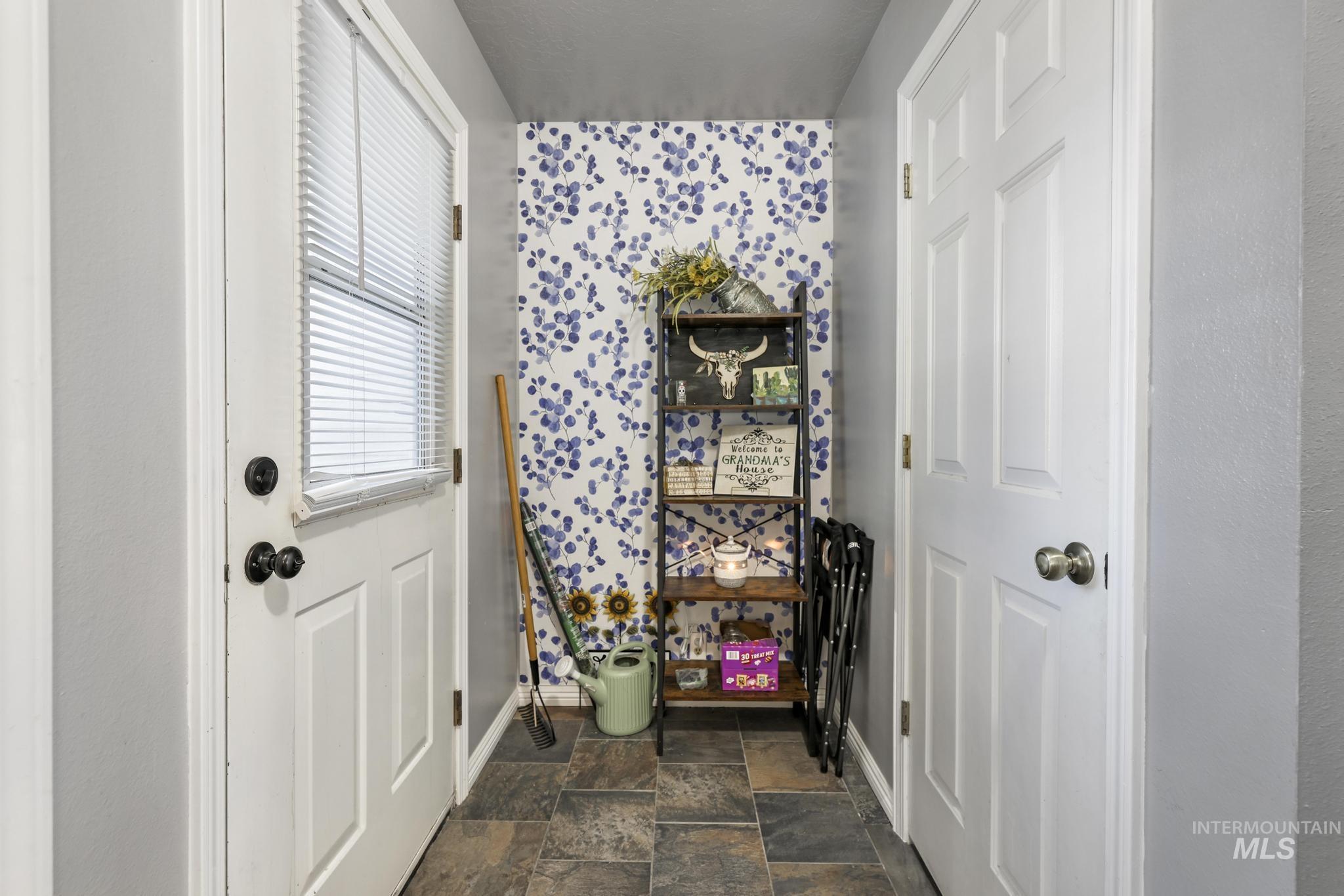 502 Yakima, Filer, Idaho 83328, 1 Bedroom, 1 Bathroom, Residential For Sale, Price $140,000,MLS 98970875