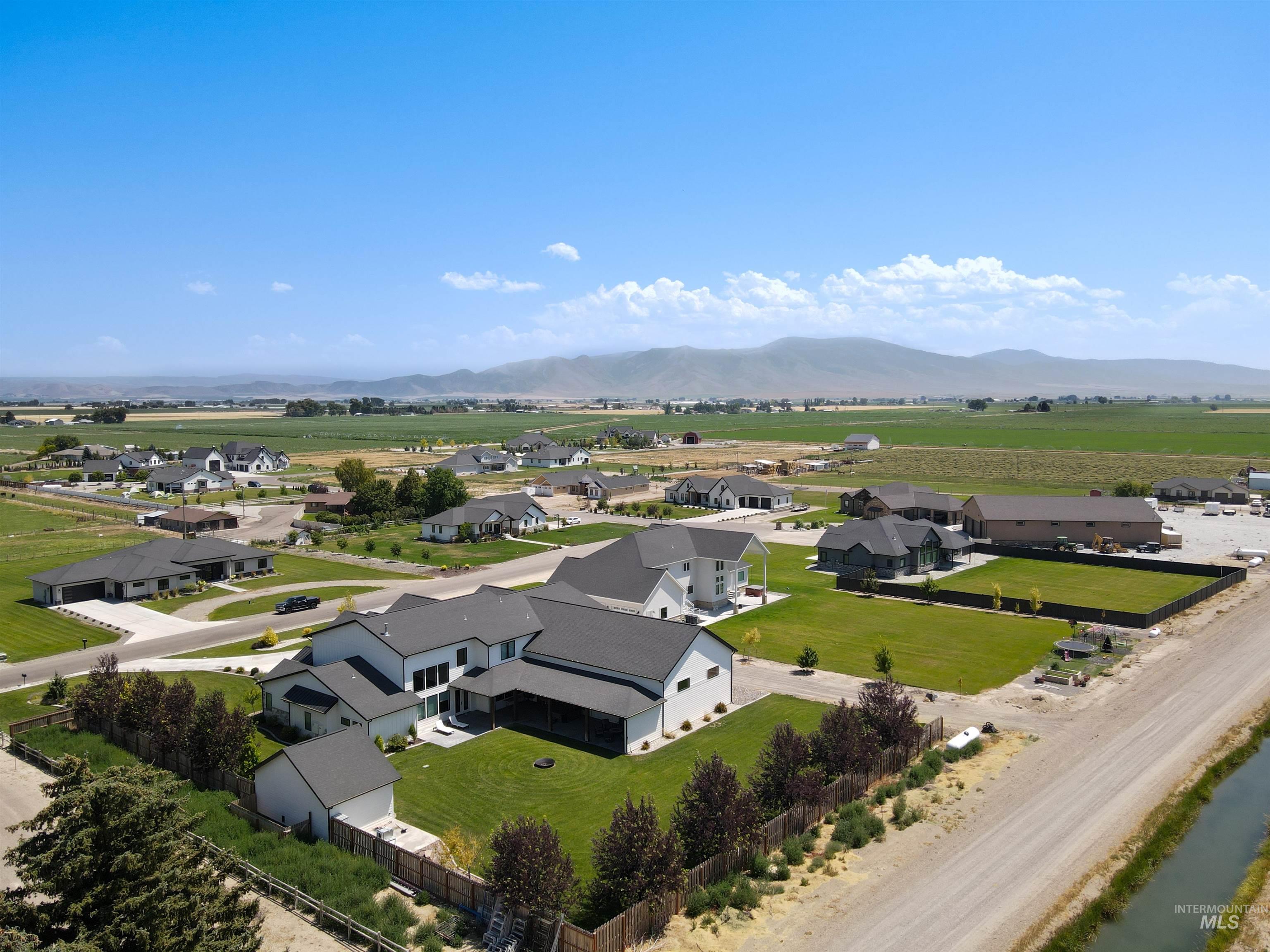204 S 82 E, Burley, Idaho 83318, 5 Bedrooms, 4 Bathrooms, Residential For Sale, Price $1,670,000, 98970880