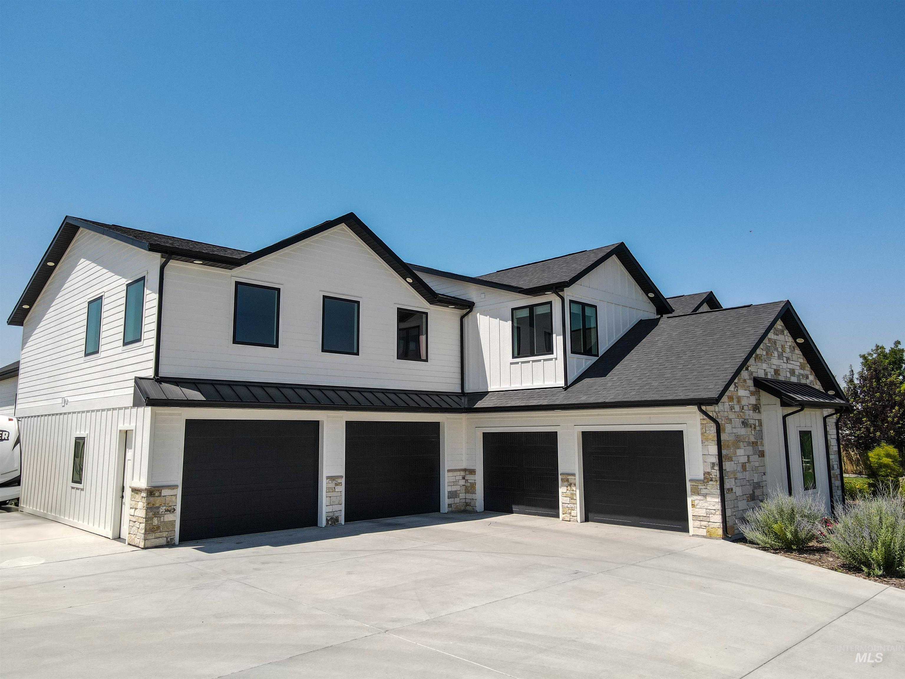 204 S 82 E, Burley, Idaho 83318, 5 Bedrooms, 4 Bathrooms, Residential For Sale, Price $1,670,000, 98970880