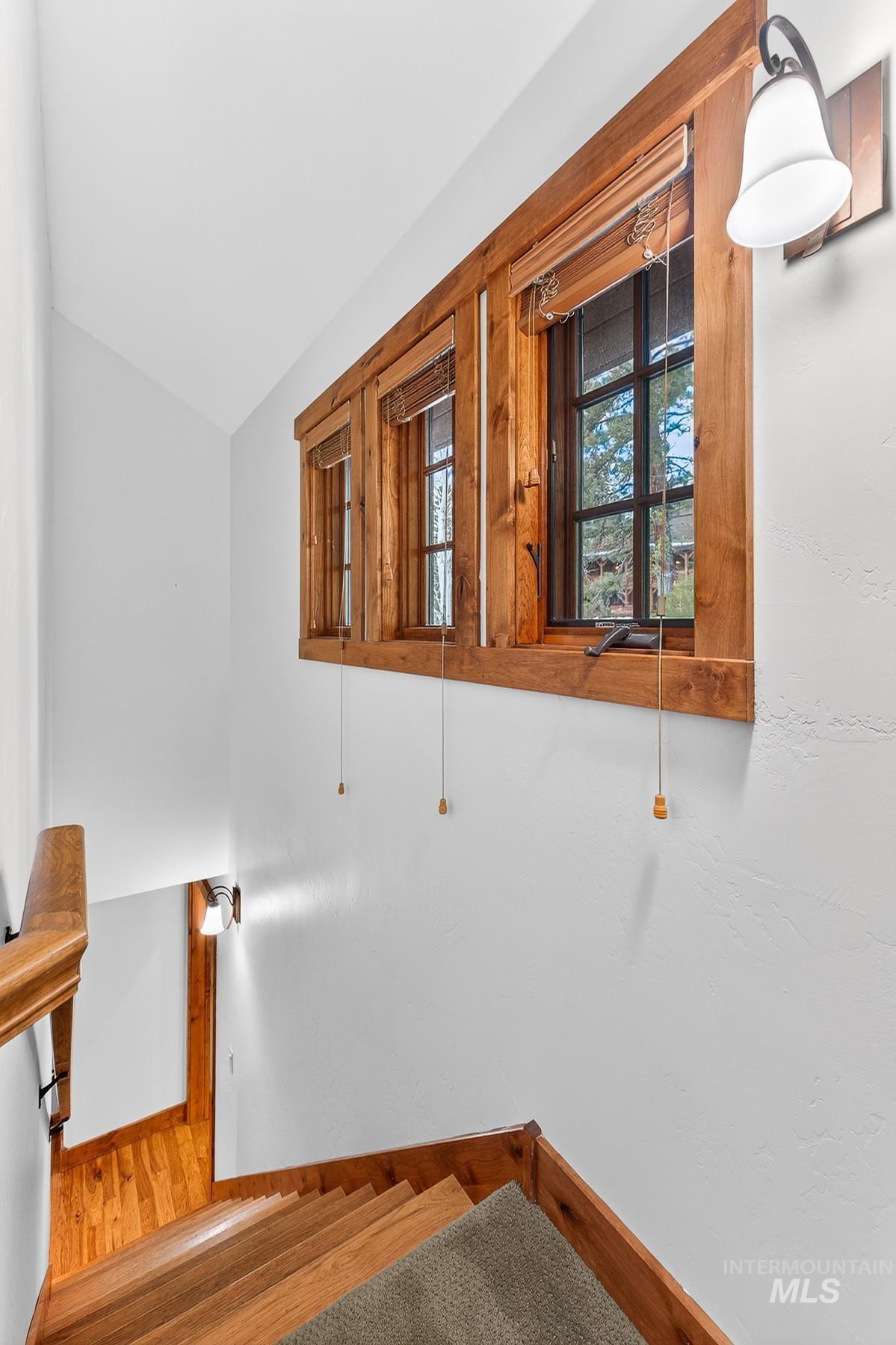 87 Clearwater Court, Donnelly, Idaho 83615, 2 Bedrooms, 2.5 Bathrooms, Residential For Sale, Price $1,190,000,MLS 98970883