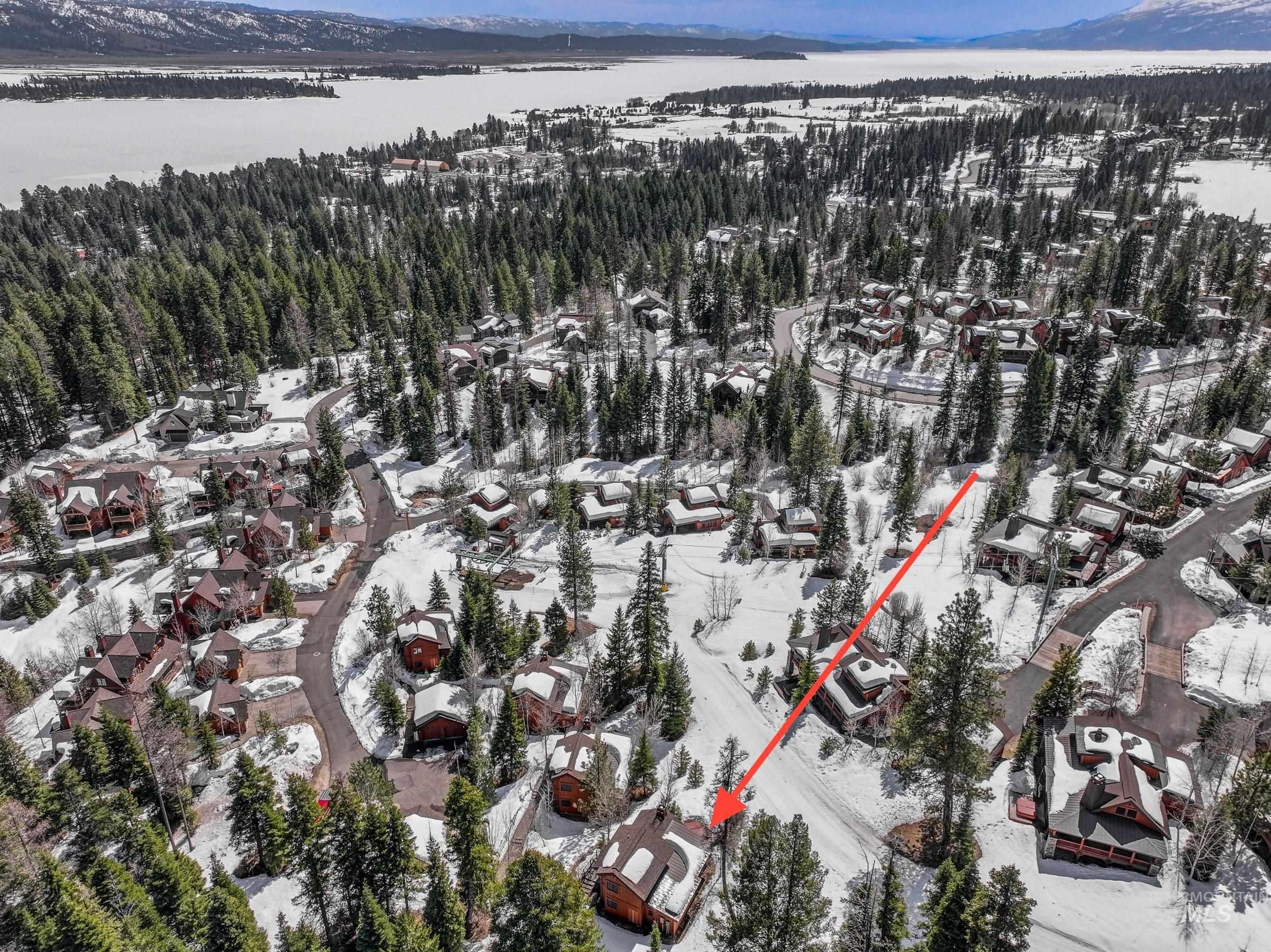 87 Clearwater Court, Donnelly, Idaho 83615, 2 Bedrooms, 2.5 Bathrooms, Residential For Sale, Price $1,190,000,MLS 98970883