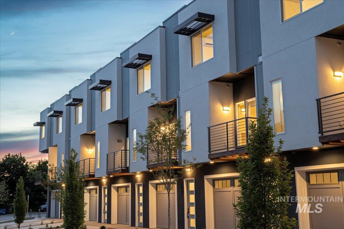 1011 S Orchard St #102, Boise, Idaho 83705, 2 Bedrooms, 2.5 Bathrooms, Rental For Rent, Price $2,150,MLS 98970884