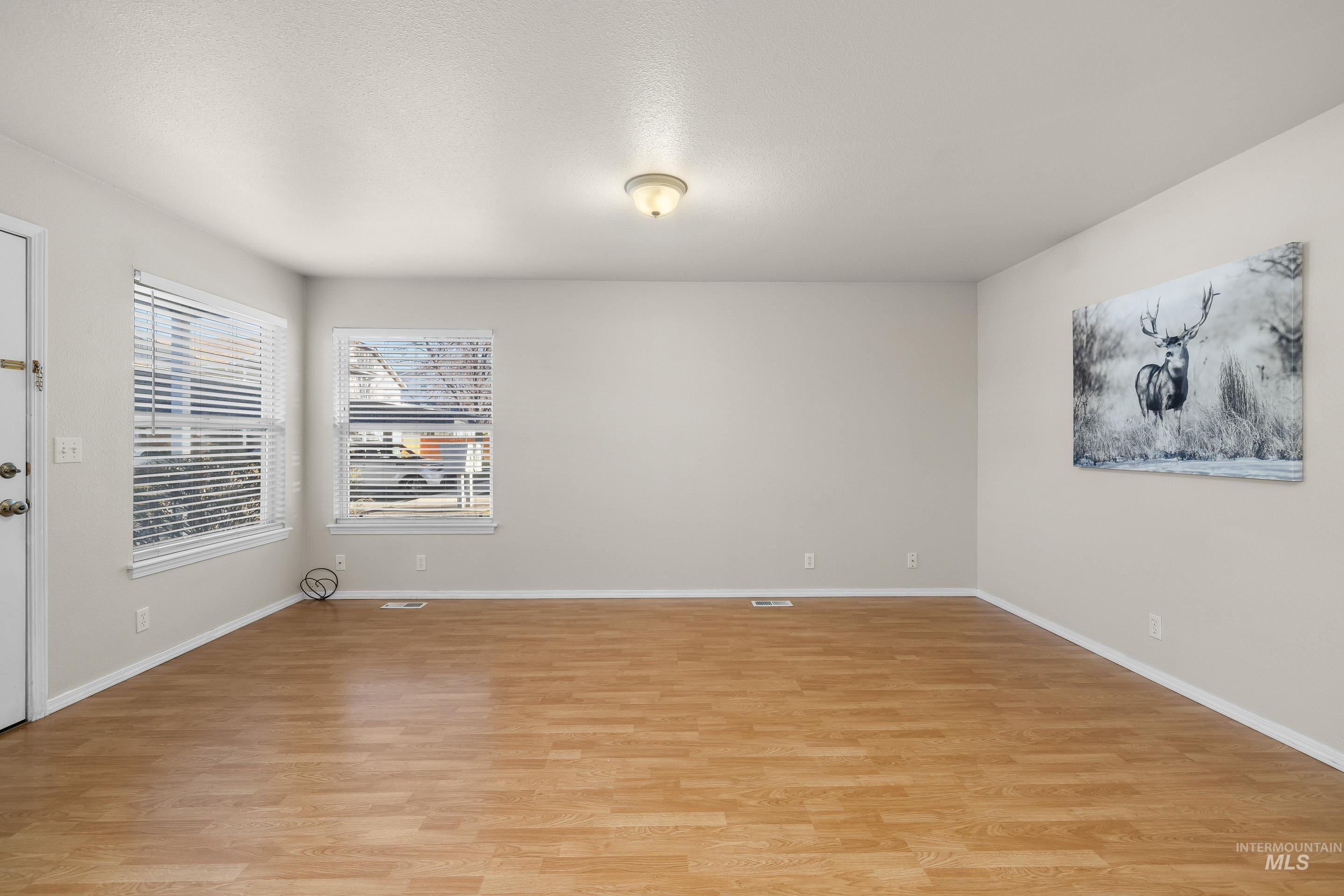 8909 W Irving St., Boise, Idaho 83704, 1 Bedroom, 1 Bathroom, Residential For Sale, Price $224,700,MLS 98970907