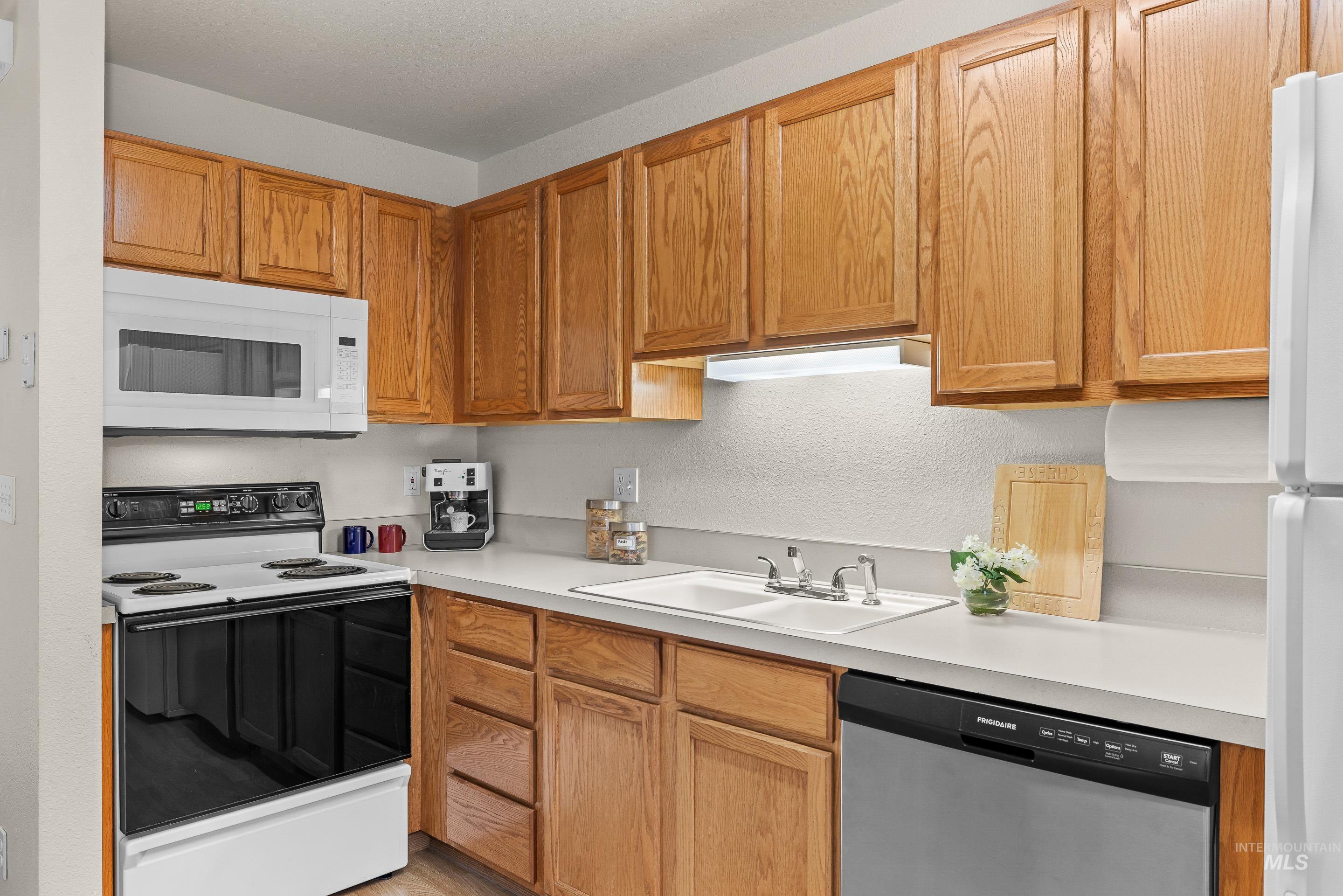 8909 W Irving St., Boise, Idaho 83704, 1 Bedroom, 1 Bathroom, Residential For Sale, Price $224,700,MLS 98970907