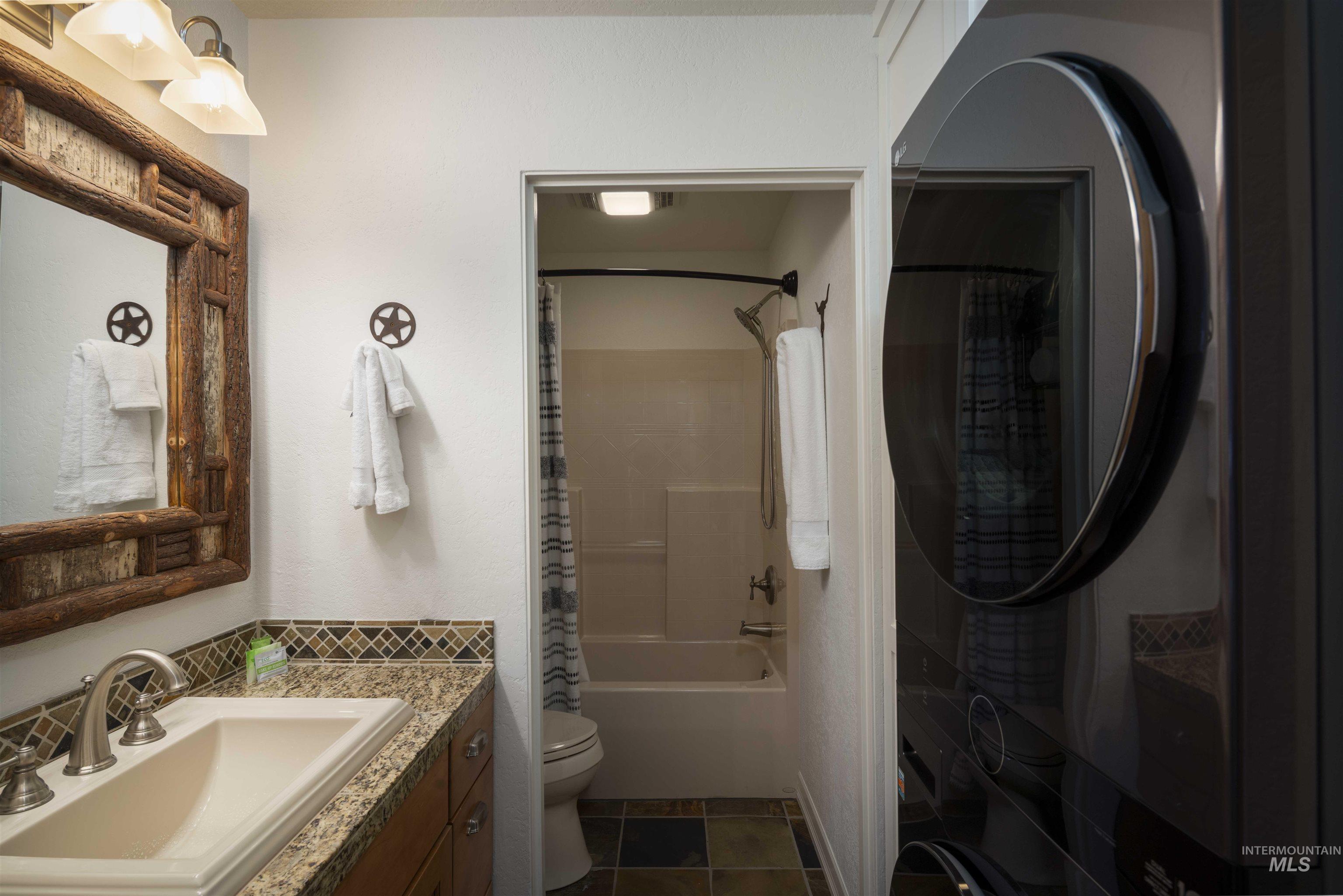 2639 Ridge Lane, Sun Valley, Idaho 83353, 2 Bedrooms, 2 Bathrooms, Residential For Sale, Price $1,139,000, 98970908