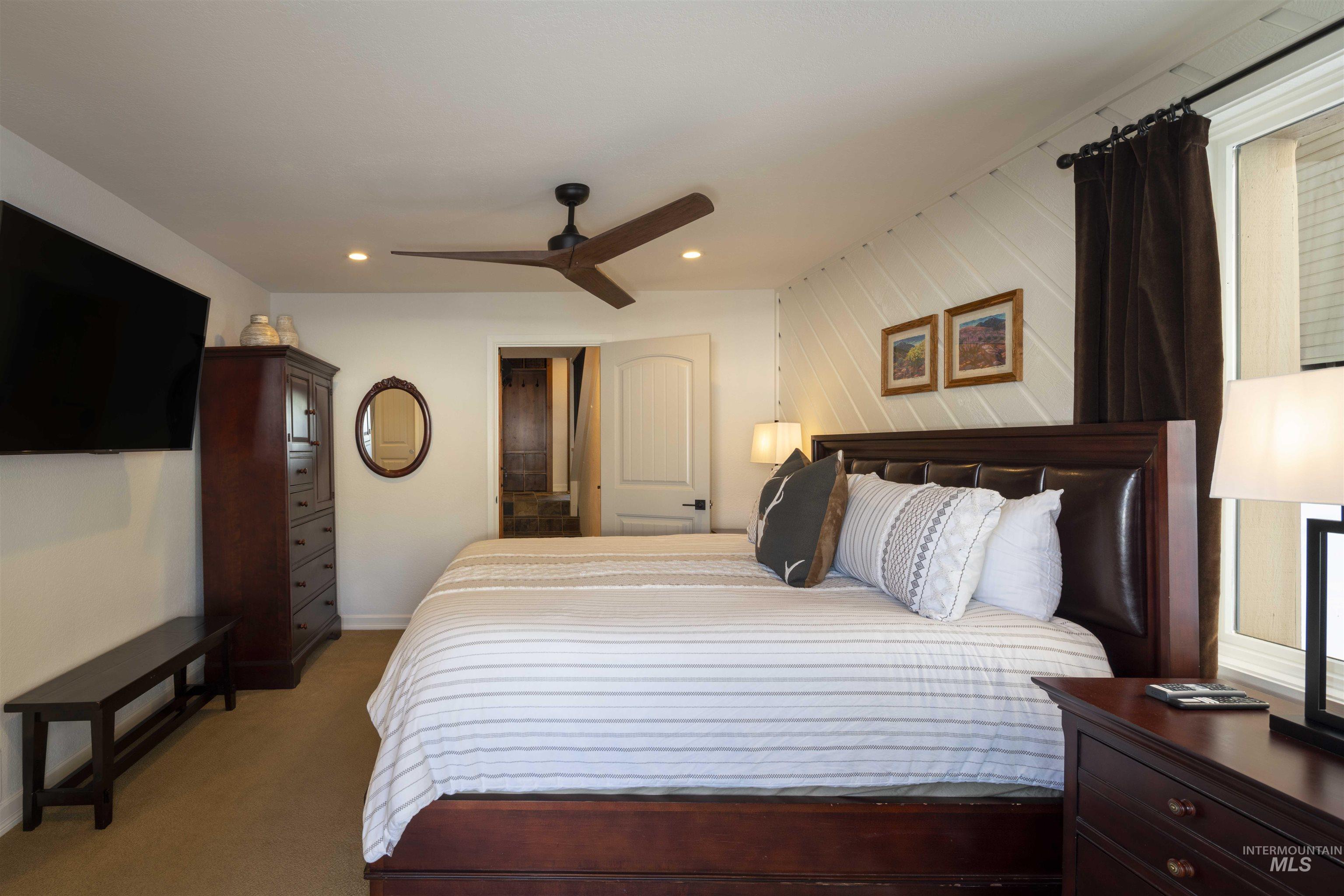 2639 Ridge Lane, Sun Valley, Idaho 83353, 2 Bedrooms, 2 Bathrooms, Residential For Sale, Price $1,139,000, 98970908