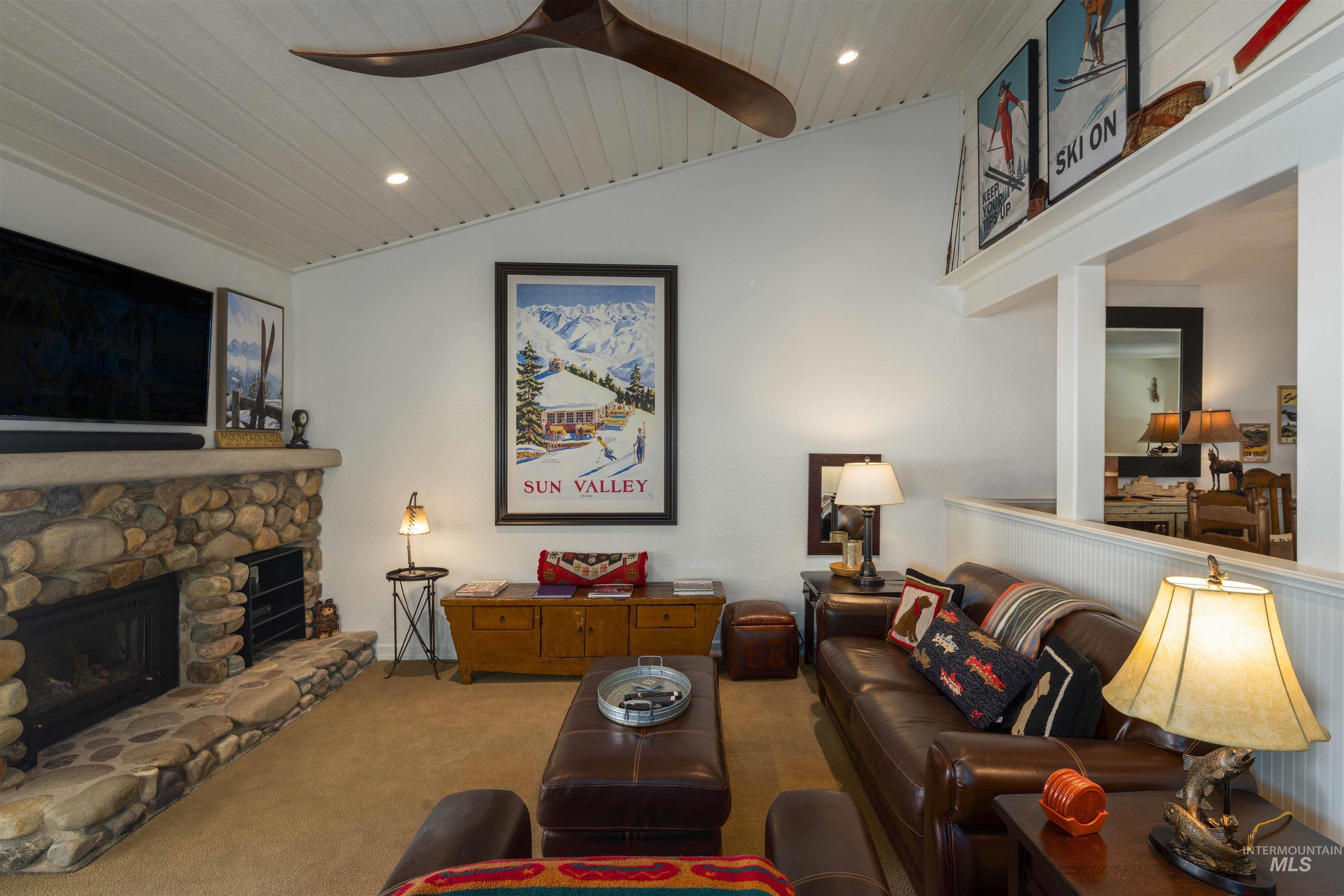 2639 Ridge Lane, Sun Valley, Idaho 83353, 2 Bedrooms, 2 Bathrooms, Residential For Sale, Price $1,139,000, 98970908