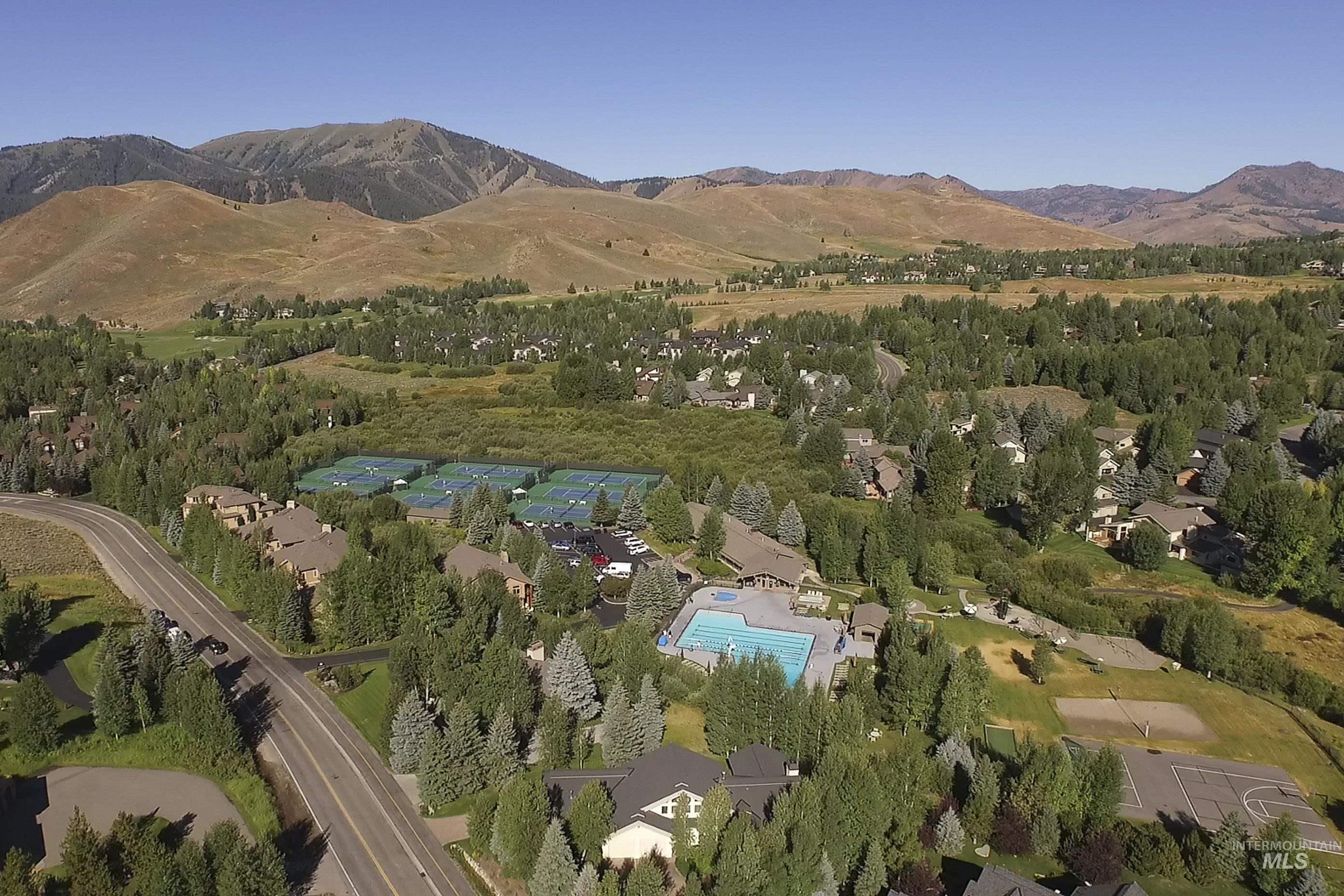 2639 Ridge Lane, Sun Valley, Idaho 83353, 2 Bedrooms, 2 Bathrooms, Residential For Sale, Price $1,139,000, 98970908