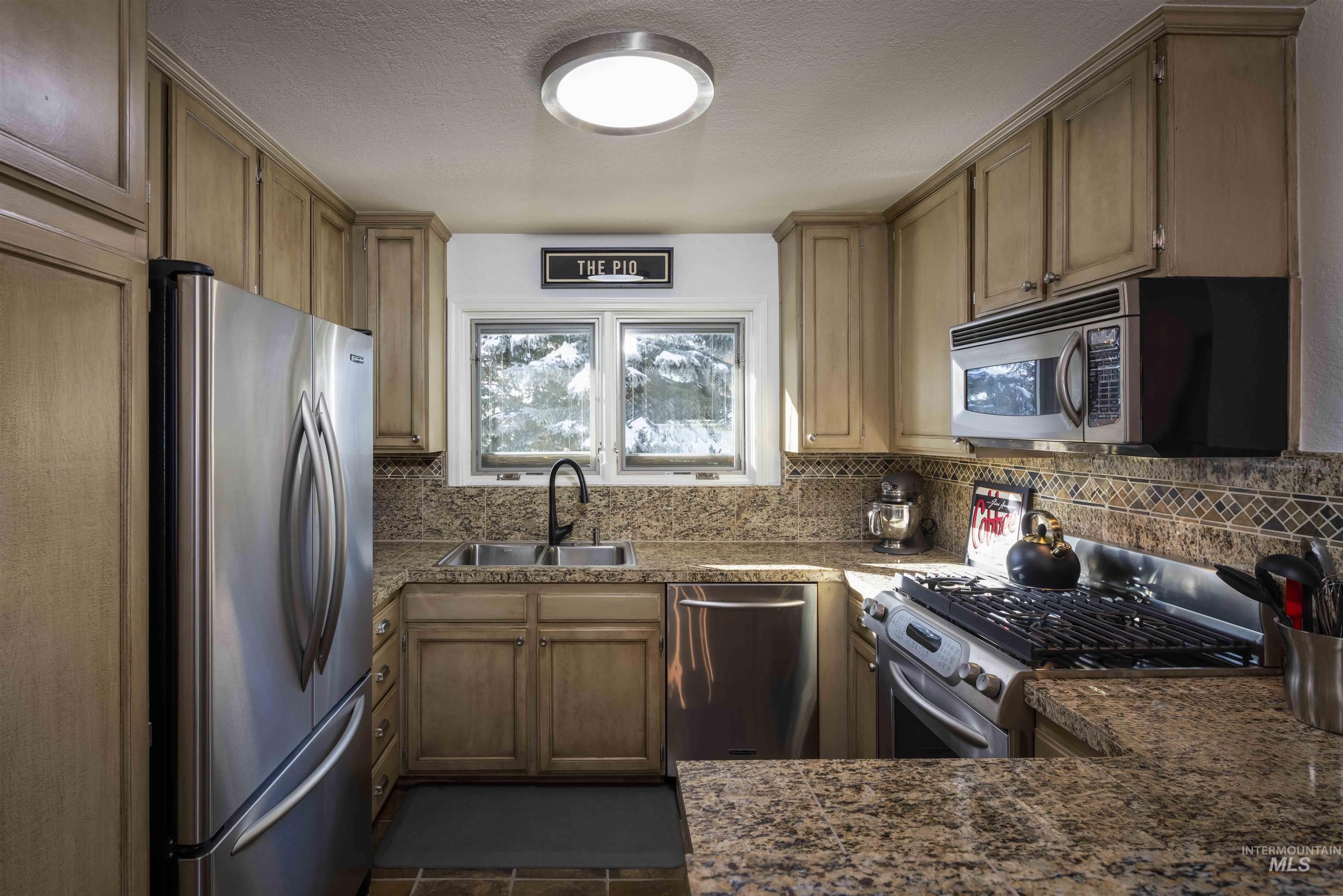 2639 Ridge Lane, Sun Valley, Idaho 83353, 2 Bedrooms, 2 Bathrooms, Residential For Sale, Price $1,139,000, 98970908