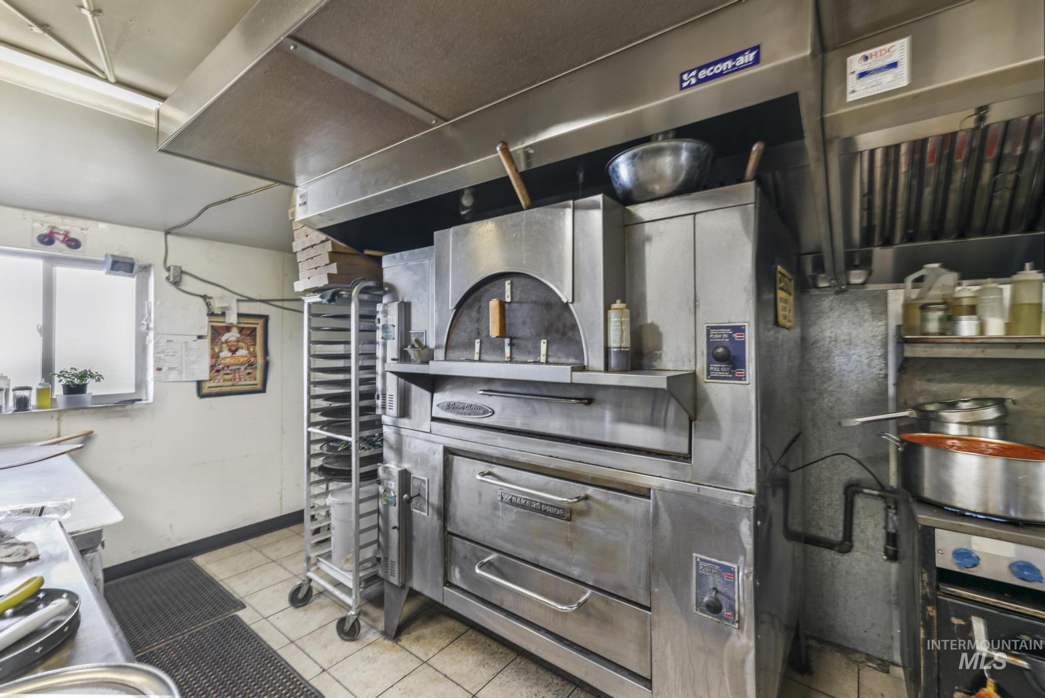 197 US-30, Burley, Idaho 83318-0000, Business/Commercial For Sale, Price $120,000,MLS 98970909