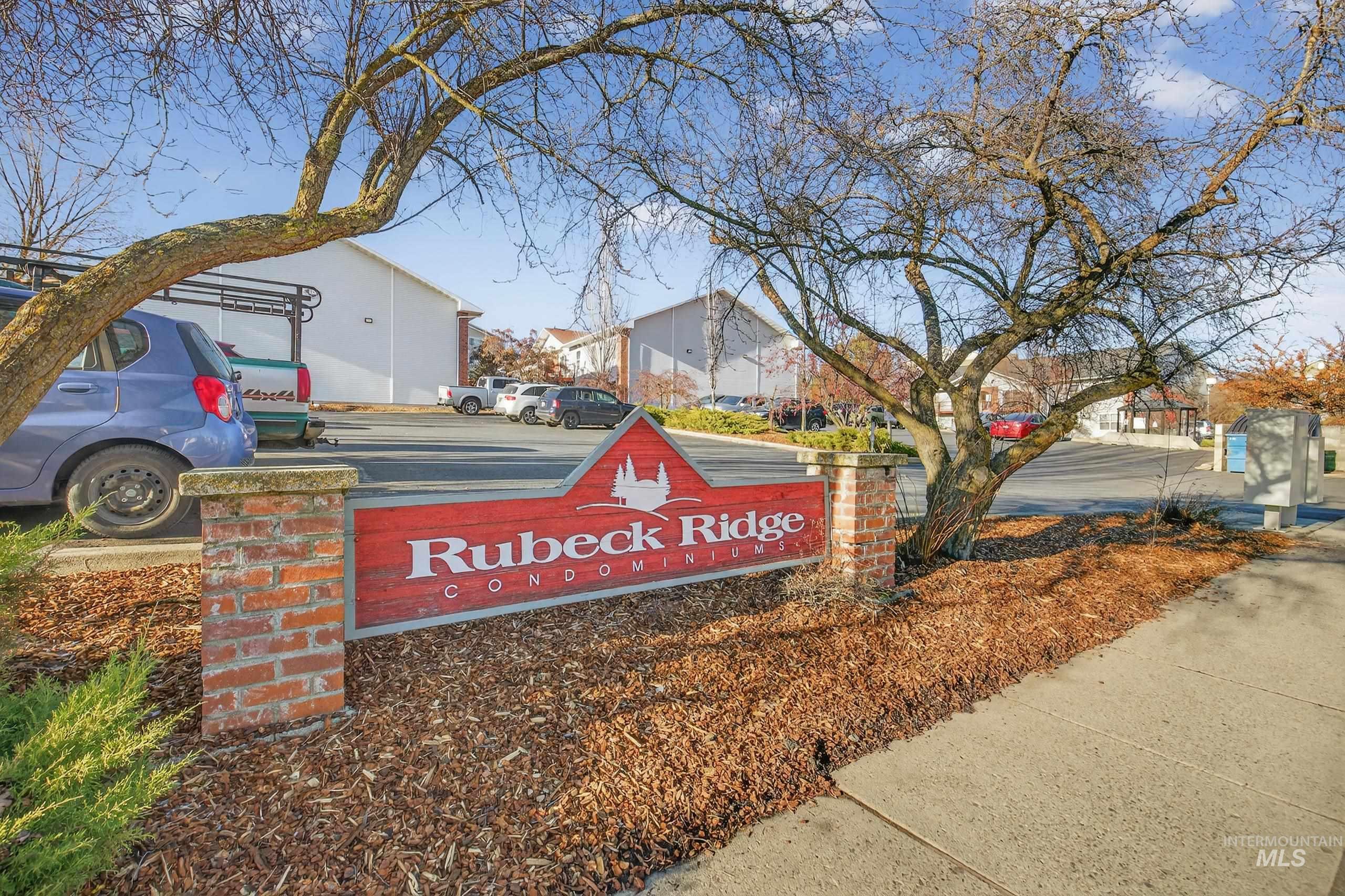 131 Baker #103, Moscow, Idaho 83843, 3 Bedrooms, 2 Bathrooms, Residential For Sale, Price $249,000,MLS 98970910