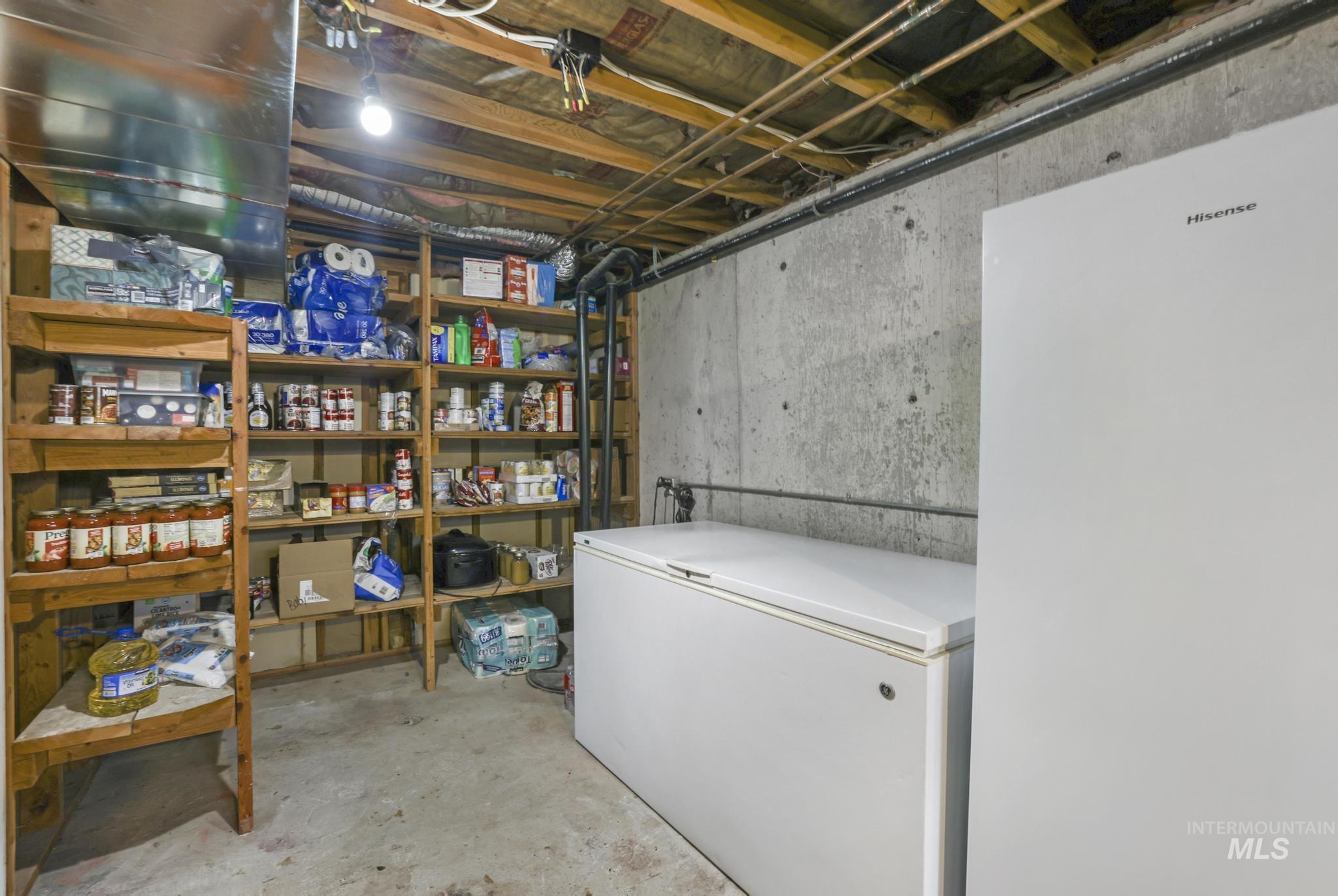 294 S 100 W, Burley, Idaho 83318-0000, 4 Bedrooms, 3 Bathrooms, Residential For Sale, Price $650,000, 98970916