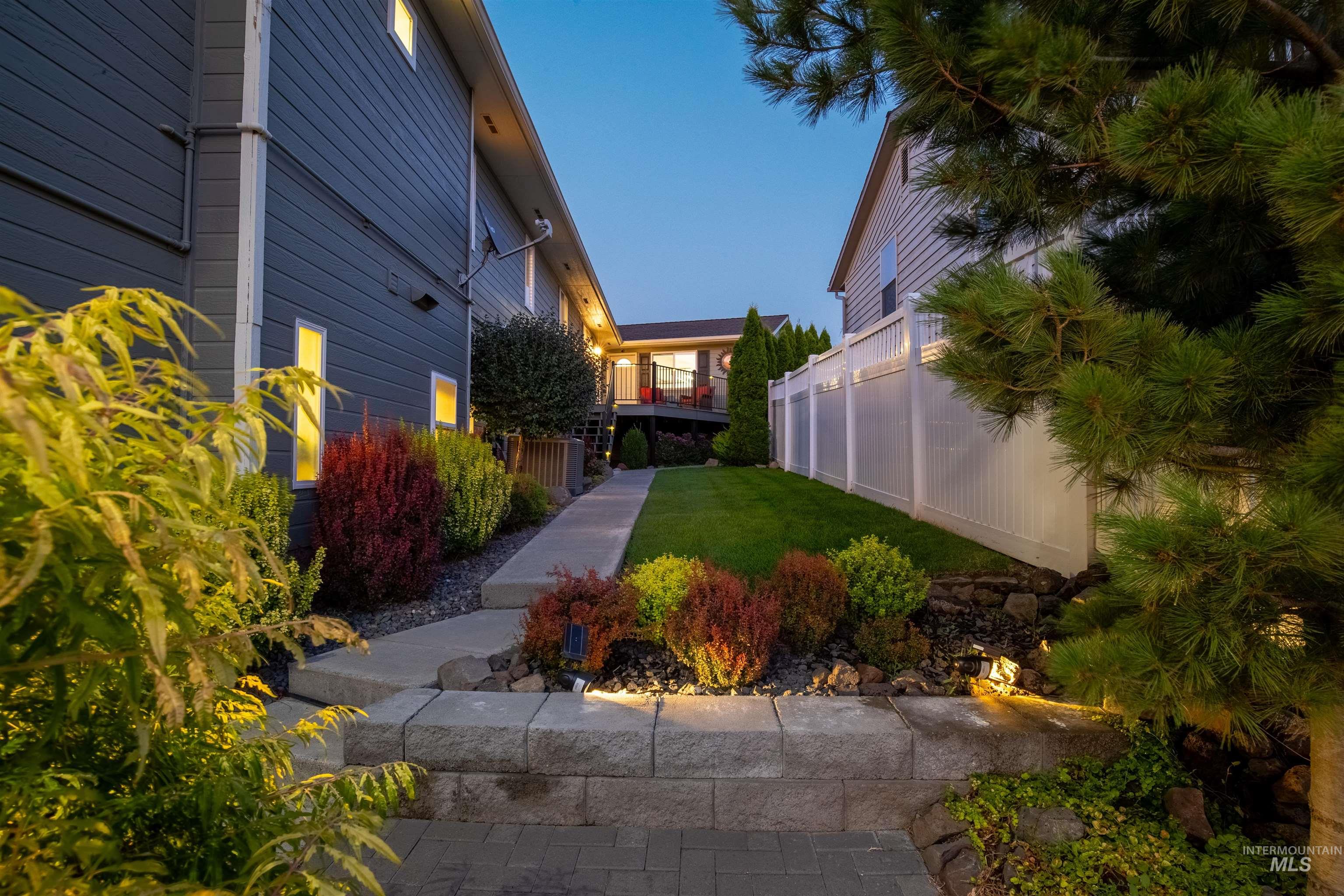 528 Crestline Circle Drive, Lewiston, Idaho 83501, 4 Bedrooms, 4 Bathrooms, Residential For Sale, Price $999,000, 98970917