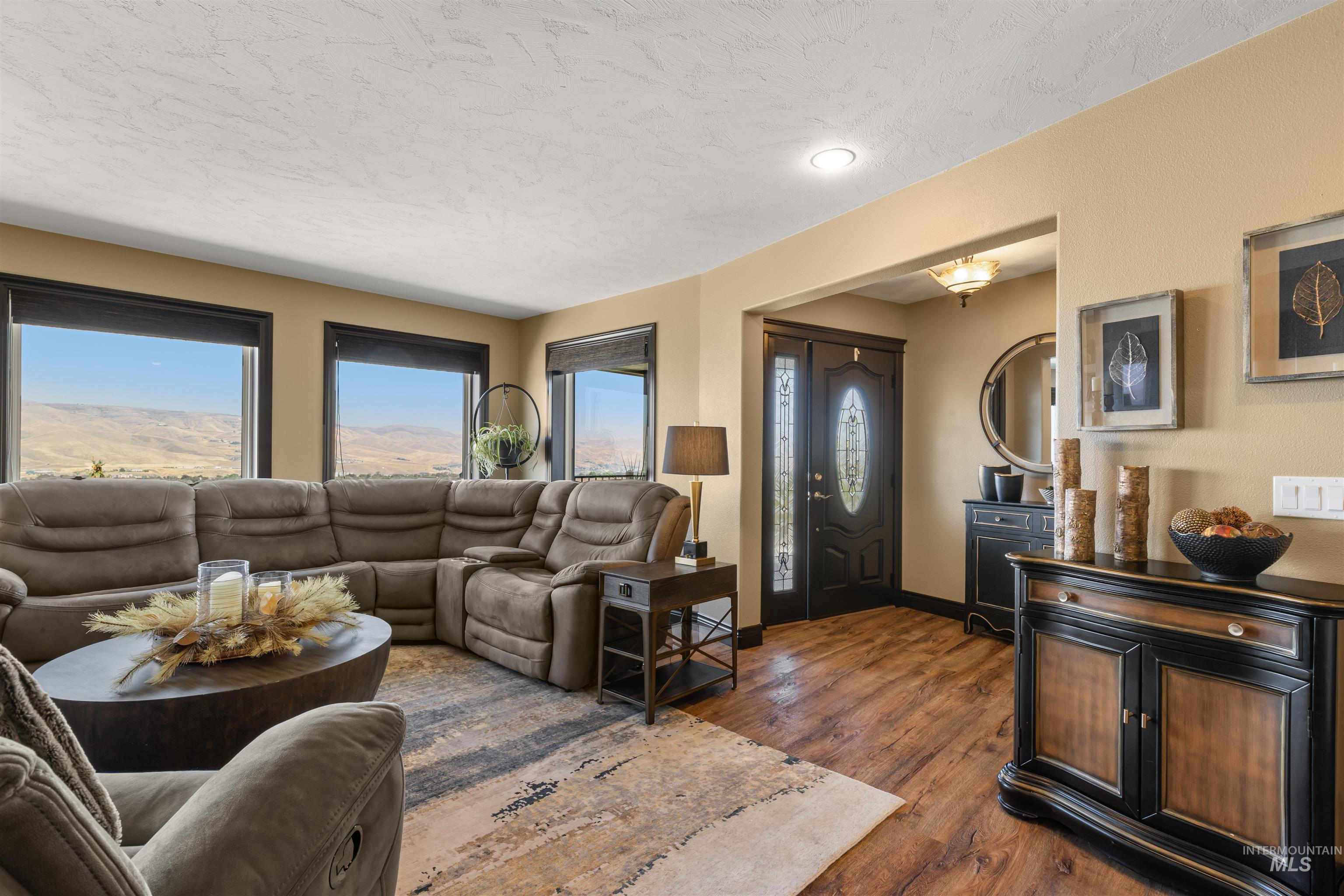 528 Crestline Circle Drive, Lewiston, Idaho 83501, 4 Bedrooms, 4 Bathrooms, Residential For Sale, Price $999,000, 98970917