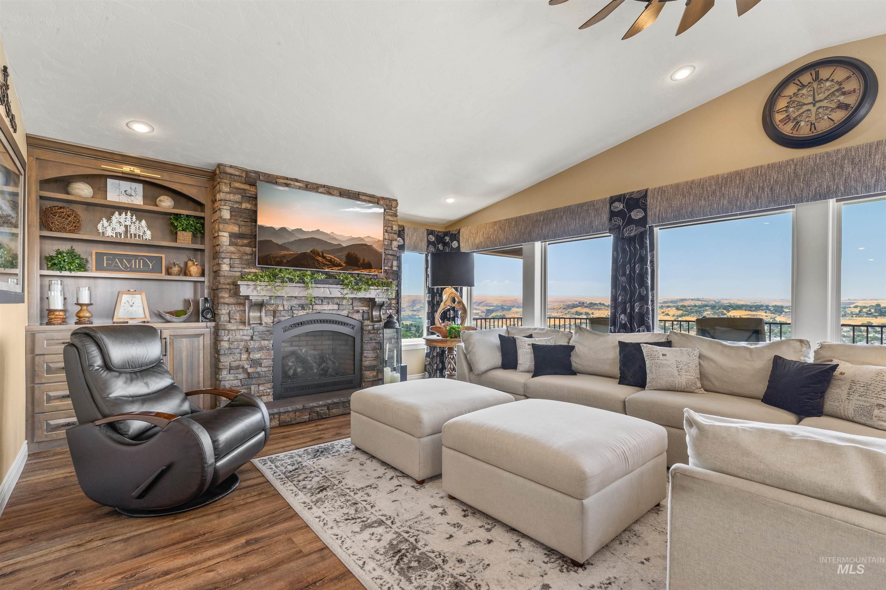 528 Crestline Circle Drive, Lewiston, Idaho 83501, 4 Bedrooms, 4 Bathrooms, Residential For Sale, Price $999,000, 98970917