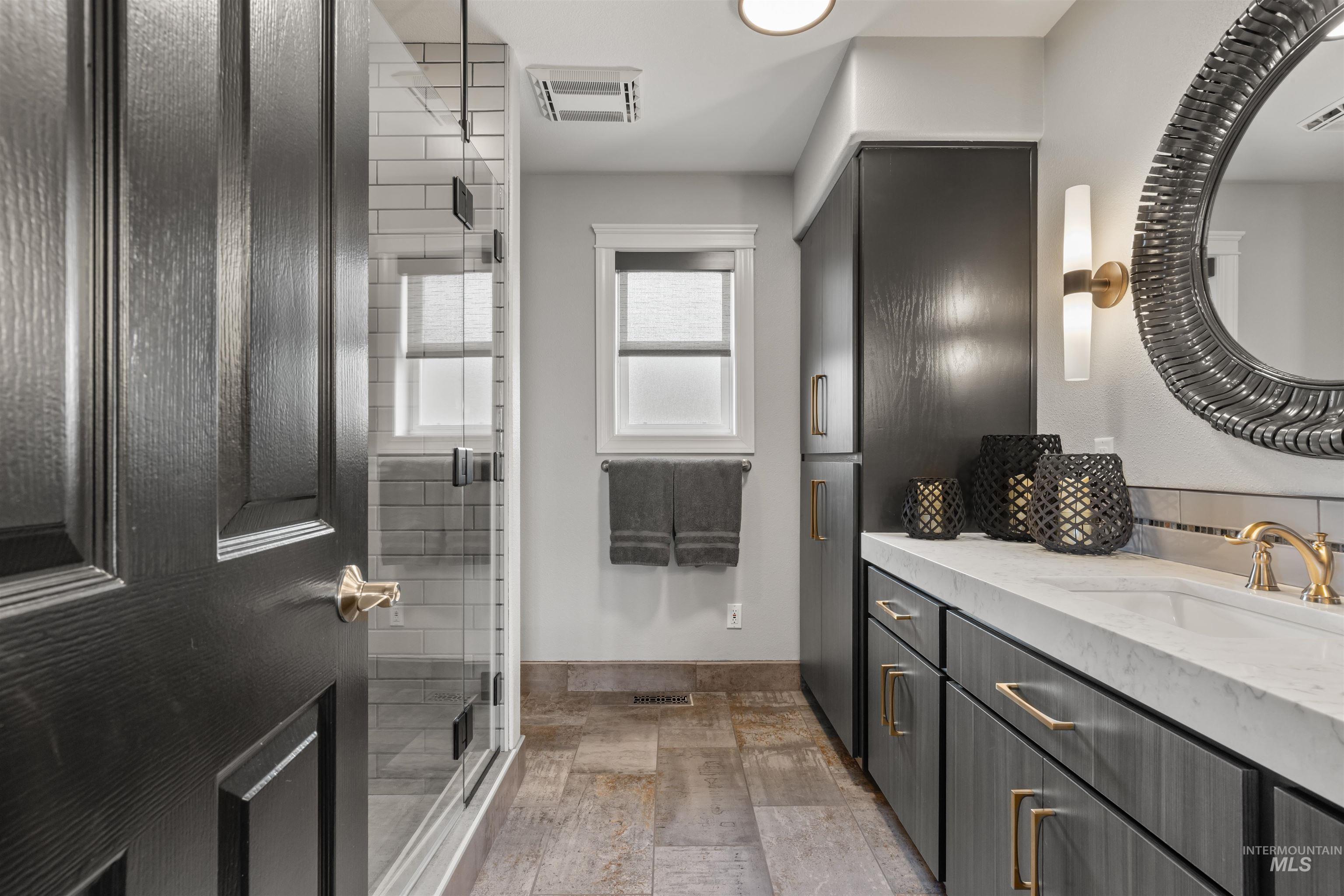 528 Crestline Circle Drive, Lewiston, Idaho 83501, 4 Bedrooms, 4 Bathrooms, Residential For Sale, Price $999,000, 98970917