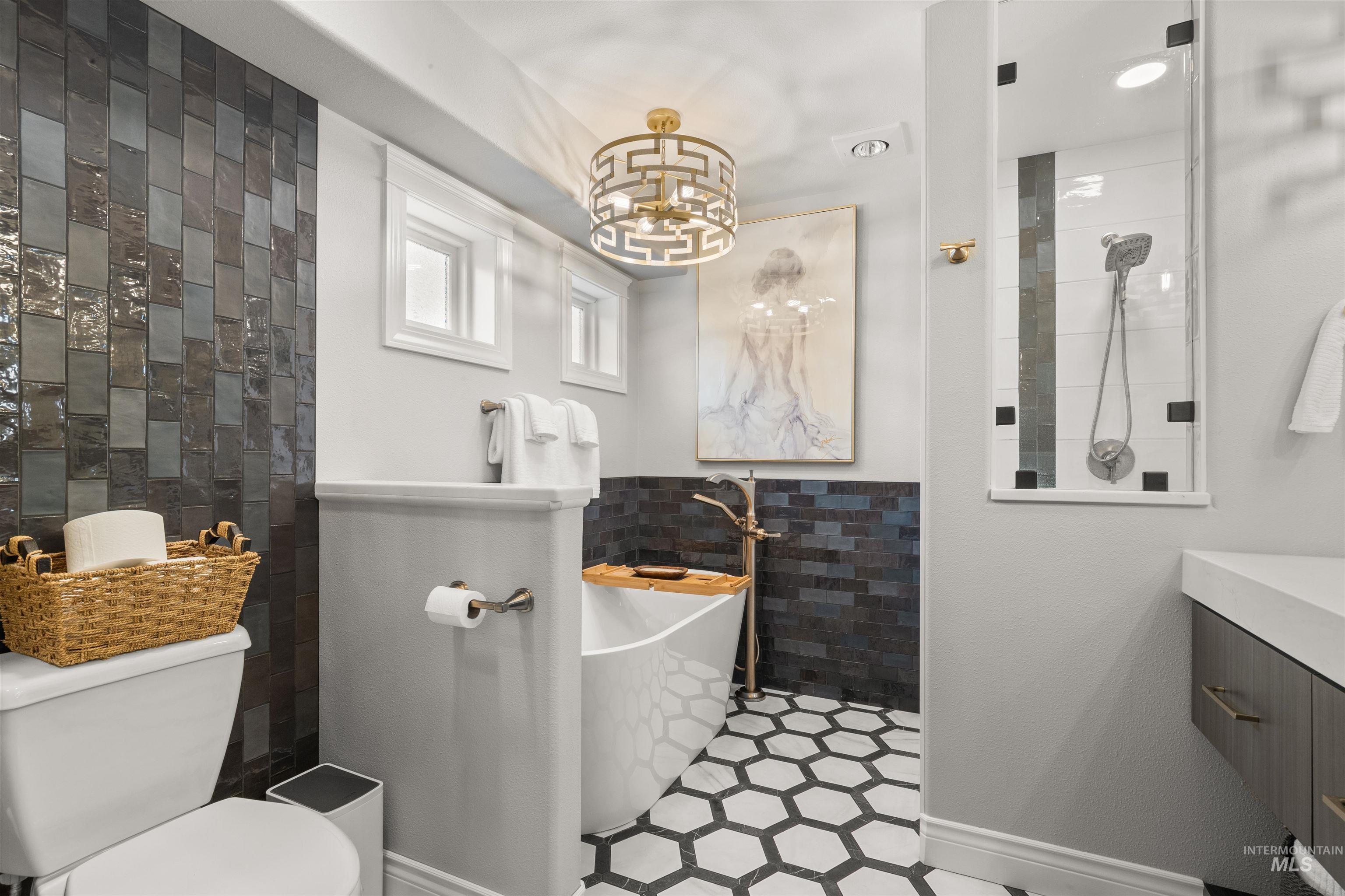 528 Crestline Circle Drive, Lewiston, Idaho 83501, 4 Bedrooms, 4 Bathrooms, Residential For Sale, Price $999,000, 98970917