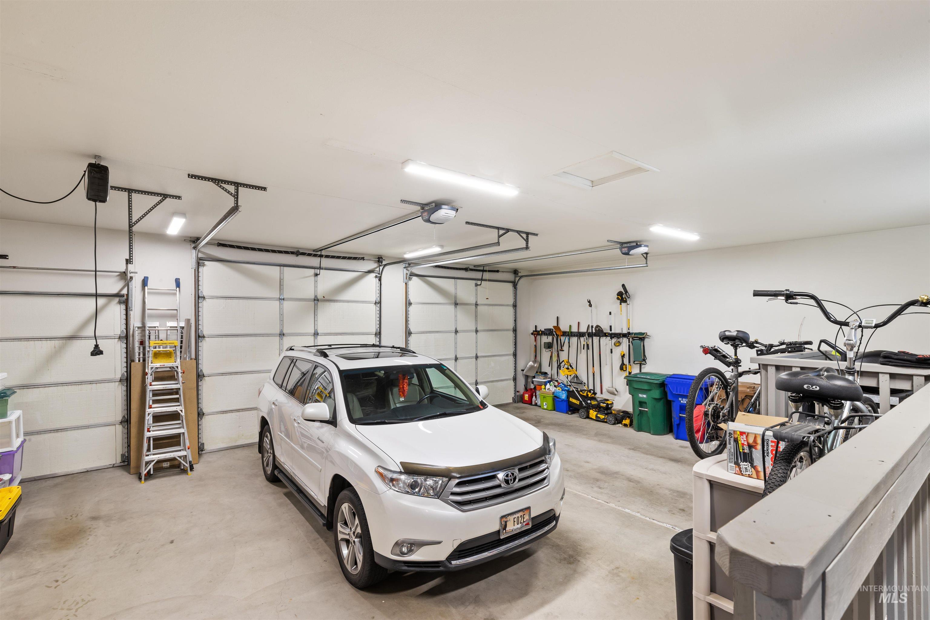 528 Crestline Circle Drive, Lewiston, Idaho 83501, 4 Bedrooms, 4 Bathrooms, Residential For Sale, Price $999,000, 98970917