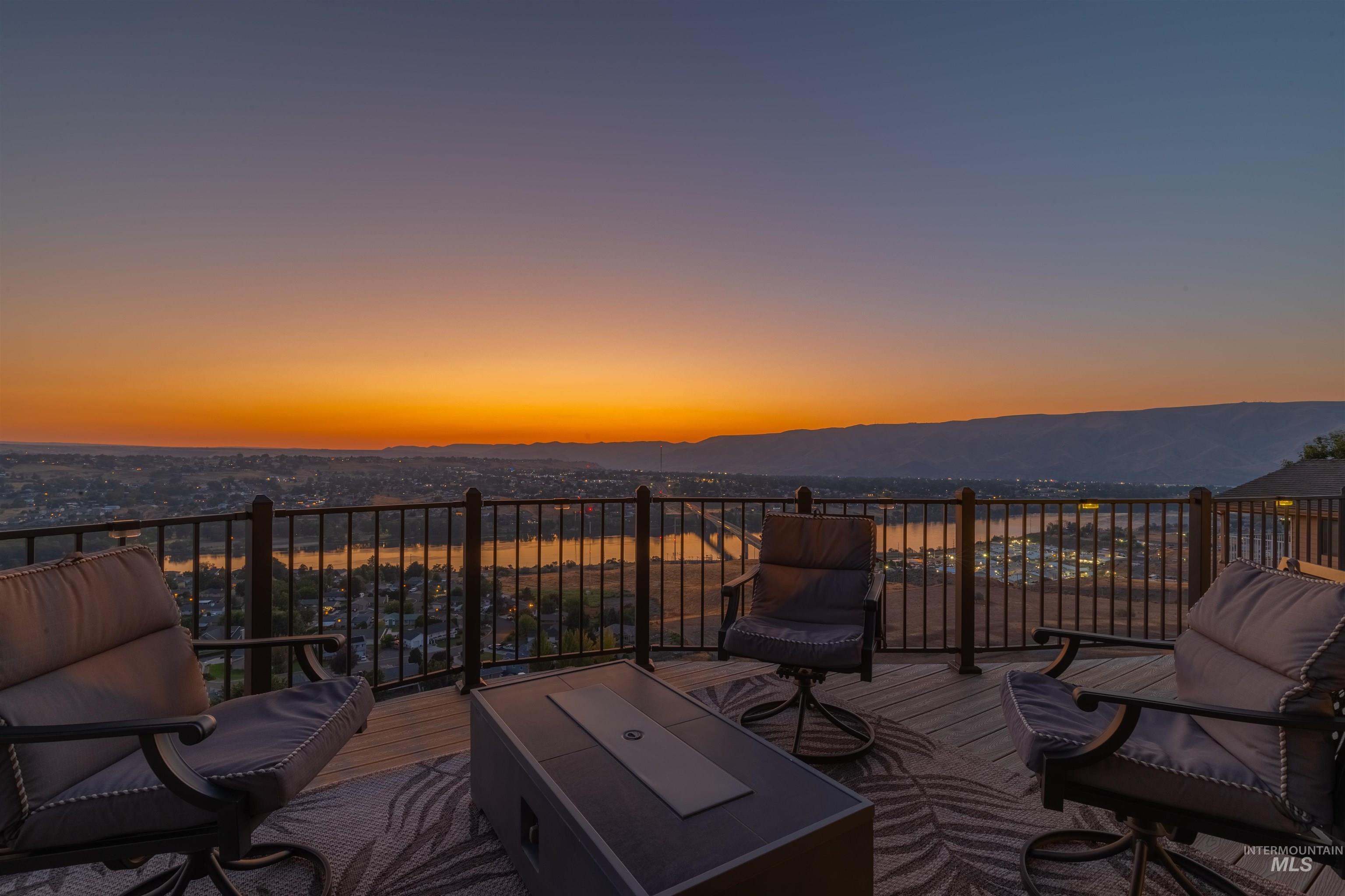 528 Crestline Circle Drive, Lewiston, Idaho 83501, 4 Bedrooms, 4 Bathrooms, Residential For Sale, Price $999,000, 98970917