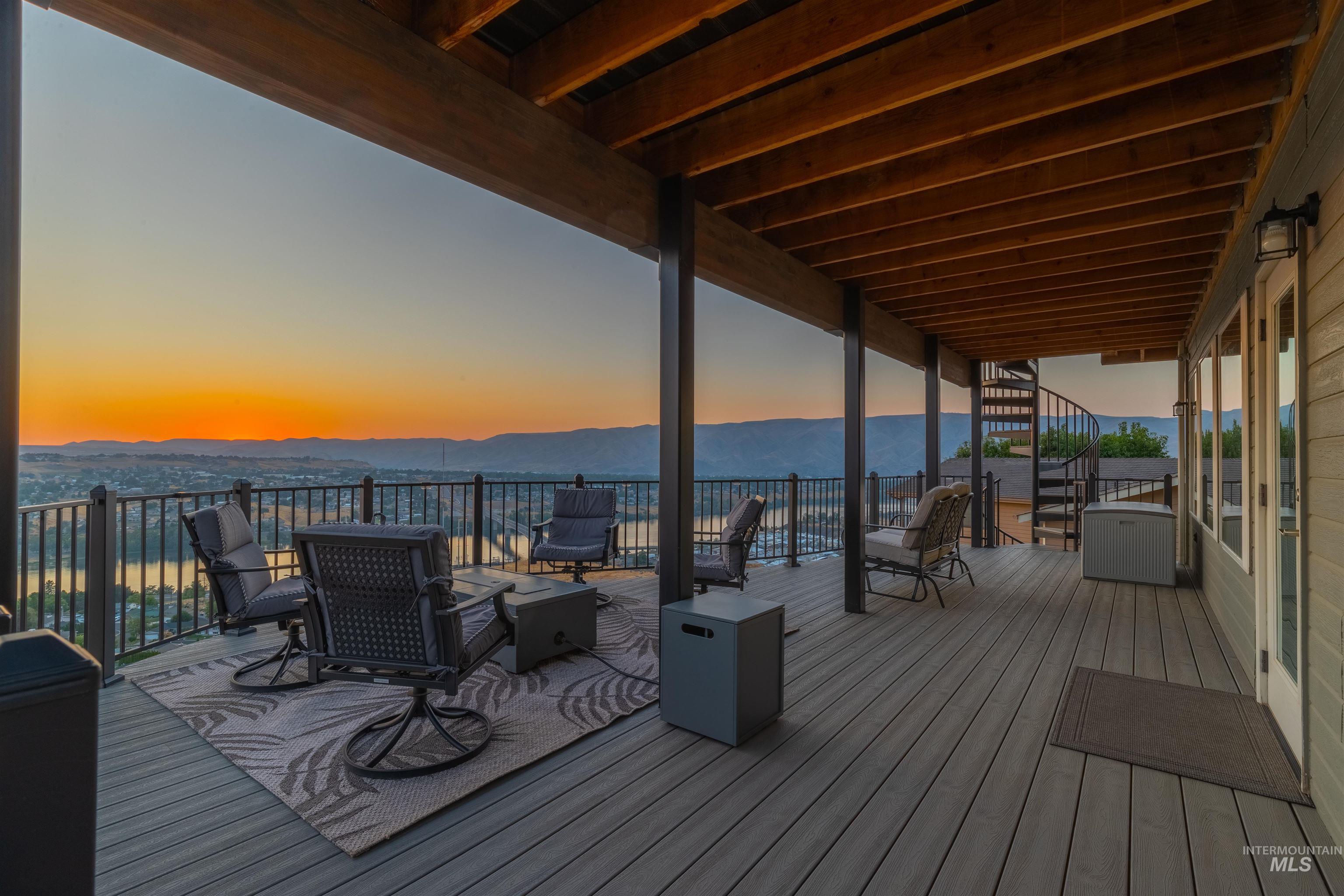 528 Crestline Circle Drive, Lewiston, Idaho 83501, 4 Bedrooms, 4 Bathrooms, Residential For Sale, Price $999,000, 98970917