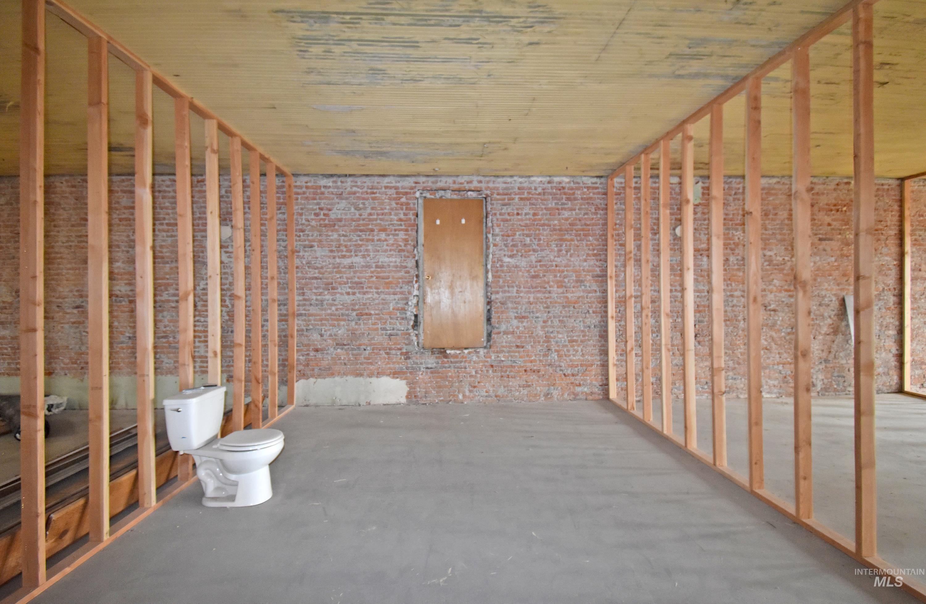 132 E Walnut Street, Genesee, Idaho 83832, 4 Bedrooms, 0.5 Bathroom, Residential For Sale, Price $270,000, 98970927