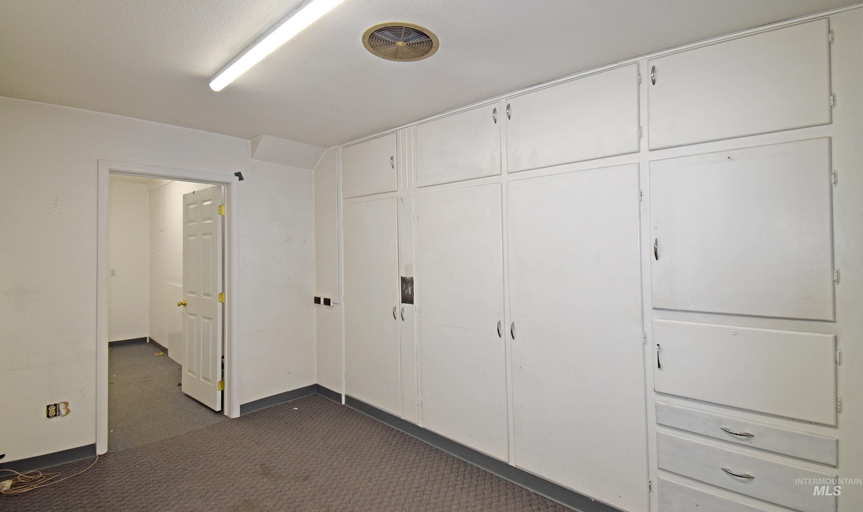 132 E Walnut Street, Genesee, Idaho 83832, 4 Bedrooms, 0.5 Bathroom, Residential For Sale, Price $270,000, 98970927