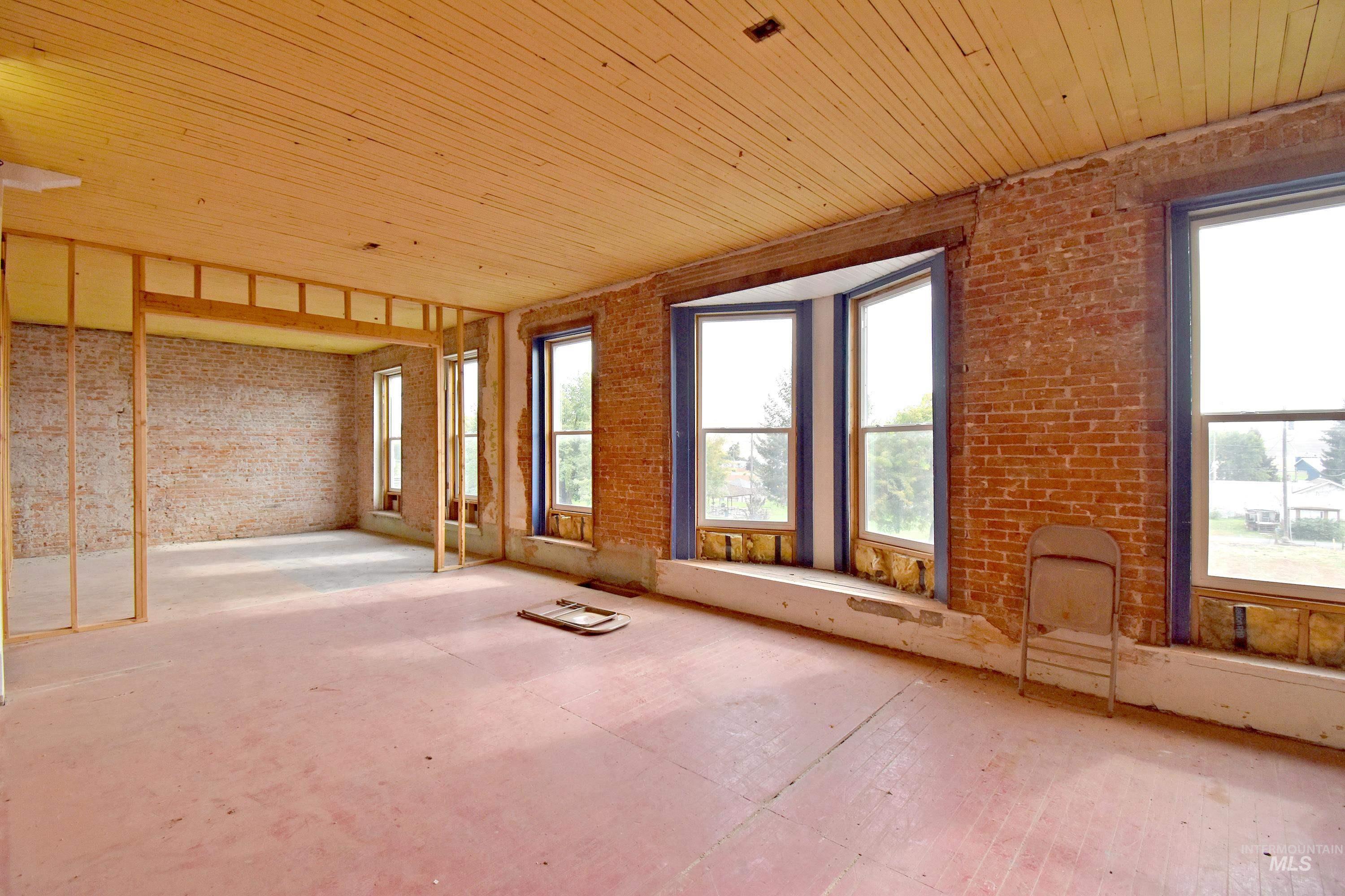 132 E Walnut Street, Genesee, Idaho 83832, 4 Bedrooms, 0.5 Bathroom, Residential For Sale, Price $270,000, 98970927