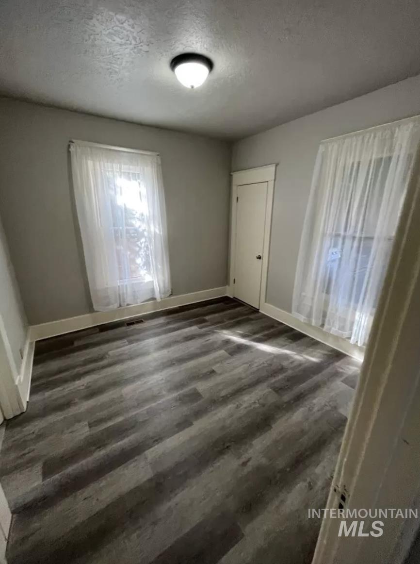 811 11th Ave S, Nampa, Idaho 83651, 4 Bedrooms, 2 Bathrooms, Residential Income For Sale, Price $379,900, 98970929