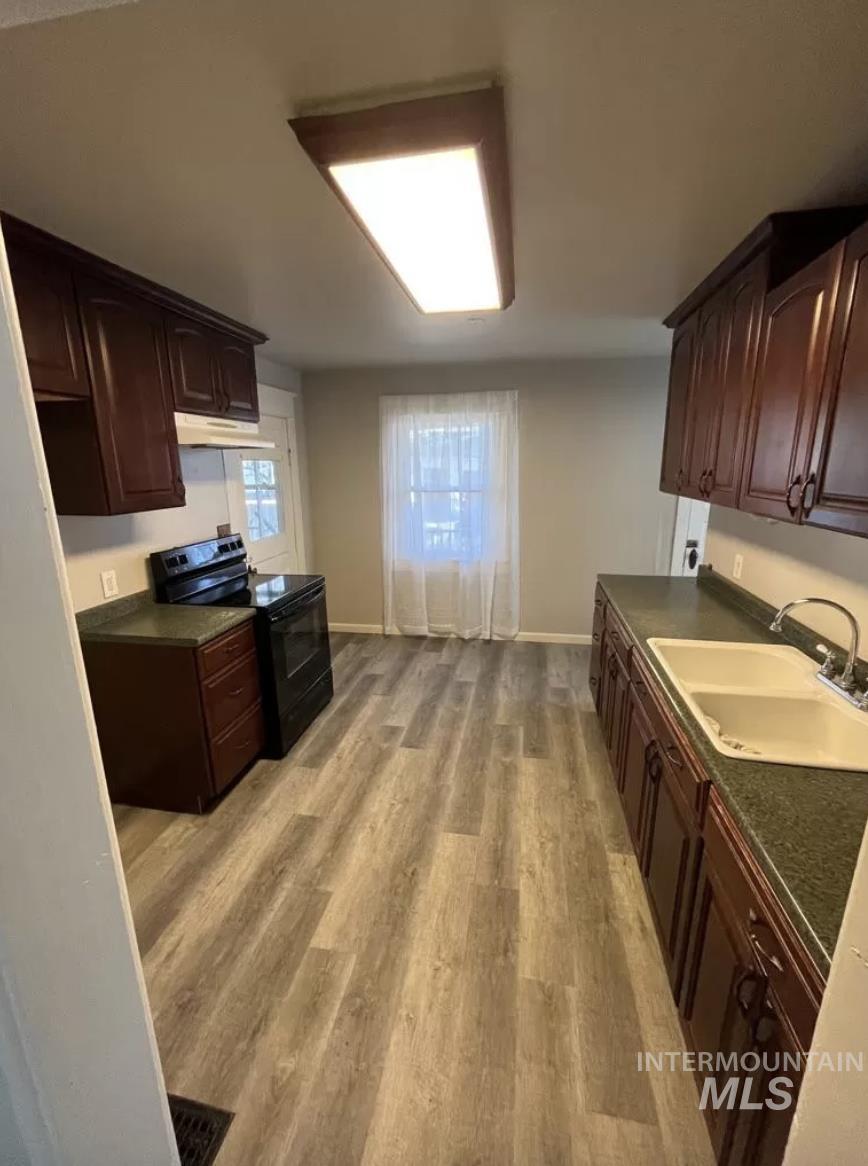 811 11th Ave S, Nampa, Idaho 83651, 4 Bedrooms, 2 Bathrooms, Residential Income For Sale, Price $379,900, 98970929