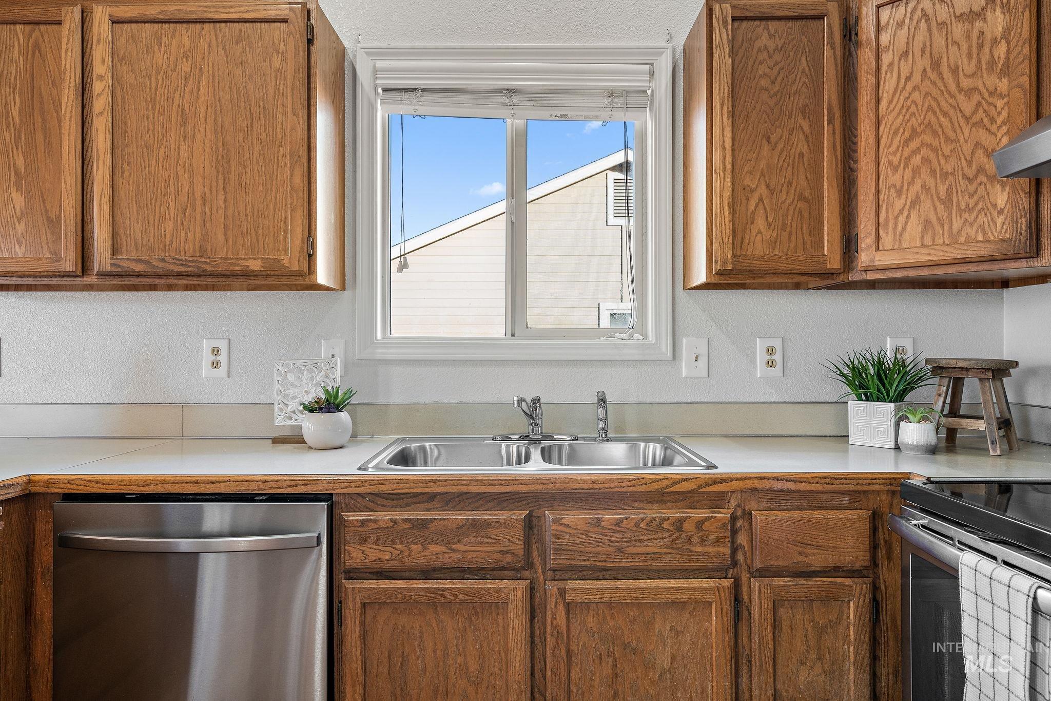 81 N Mirage St, Nampa, Idaho 83651, 3 Bedrooms, 2 Bathrooms, Residential For Sale, Price $363,500, 98970933