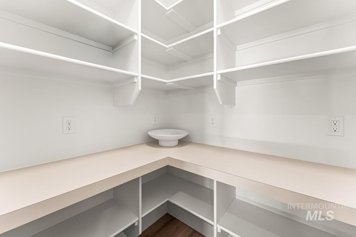 2489 E Tenzing Dr, Meridian, Idaho 83642, 4 Bedrooms, 3.5 Bathrooms, Residential For Sale, Price $774,900,MLS 98970937