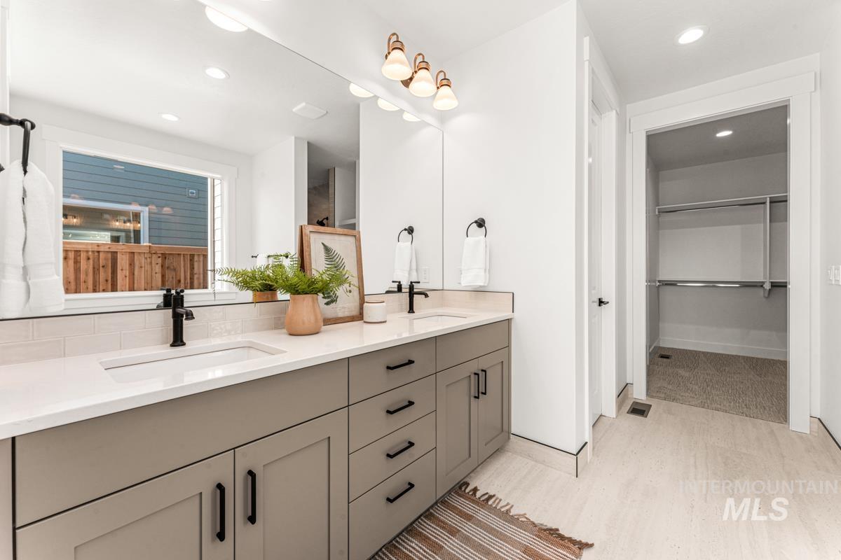 2489 E Tenzing Dr, Meridian, Idaho 83642, 4 Bedrooms, 3.5 Bathrooms, Residential For Sale, Price $774,900,MLS 98970937