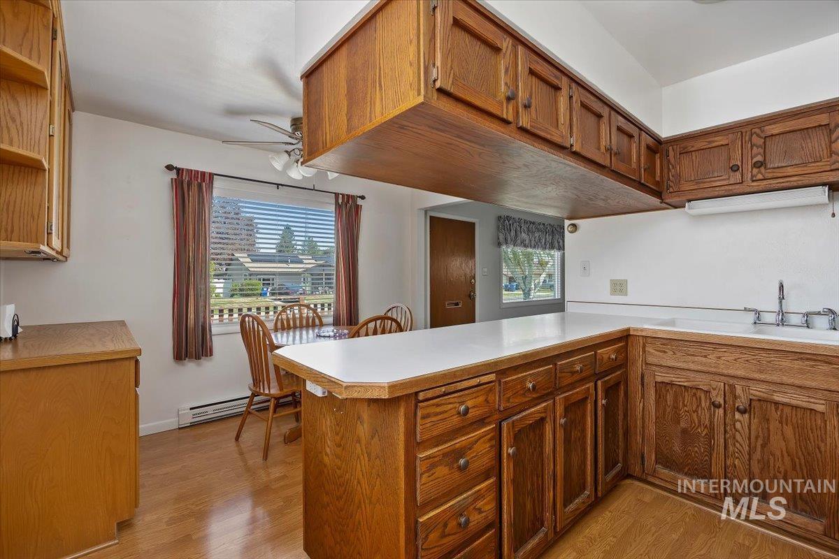 371 DuBois, Twin Falls, Idaho 83301, 5 Bedrooms, 1 Bathroom, Residential For Sale, Price $334,000,MLS 98970946