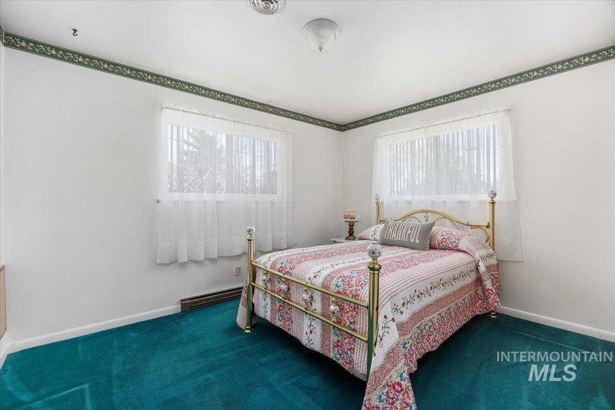 371 DuBois, Twin Falls, Idaho 83301, 5 Bedrooms, 1 Bathroom, Residential For Sale, Price $334,000,MLS 98970946