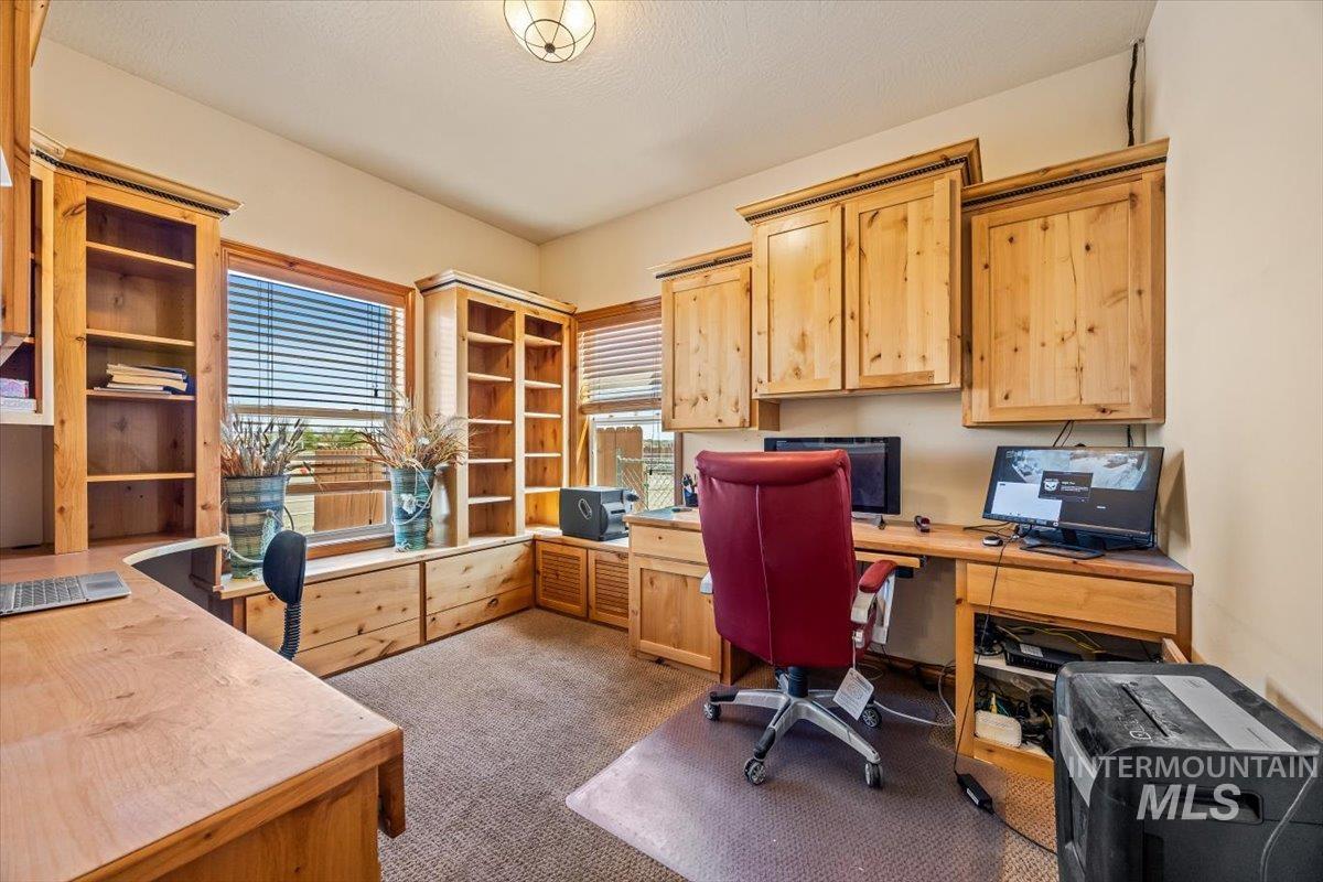 1770 N 3rd Street, Nyssa, Oregon 97913, 3 Bedrooms, 2.5 Bathrooms, Residential For Sale, Price $744,900,MLS 98970949