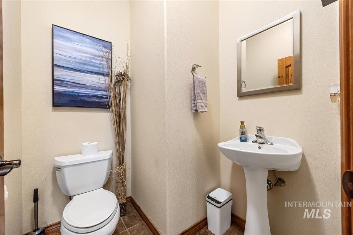 1770 N 3rd Street, Nyssa, Oregon 97913, 3 Bedrooms, 2.5 Bathrooms, Residential For Sale, Price $744,900,MLS 98970949