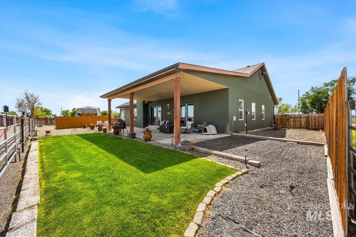 1770 N 3rd Street, Nyssa, Oregon 97913, 3 Bedrooms, 2.5 Bathrooms, Residential For Sale, Price $749,000, 98970949