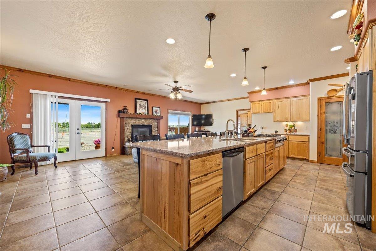 1770 N 3rd Street, Nyssa, Oregon 97913, 3 Bedrooms, 2.5 Bathrooms, Residential For Sale, Price $744,900,MLS 98970949