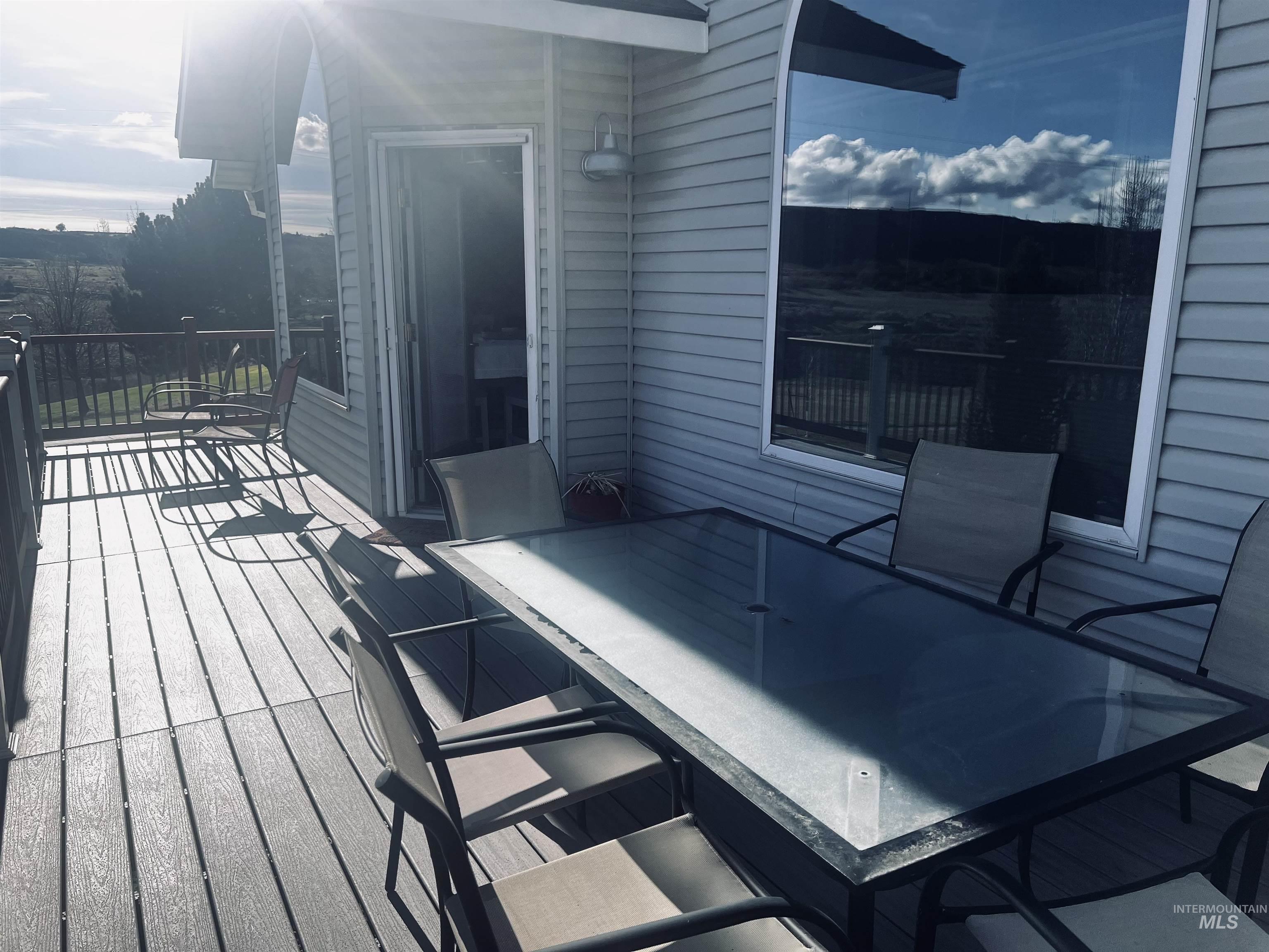 Deck featuring outdoor dining area