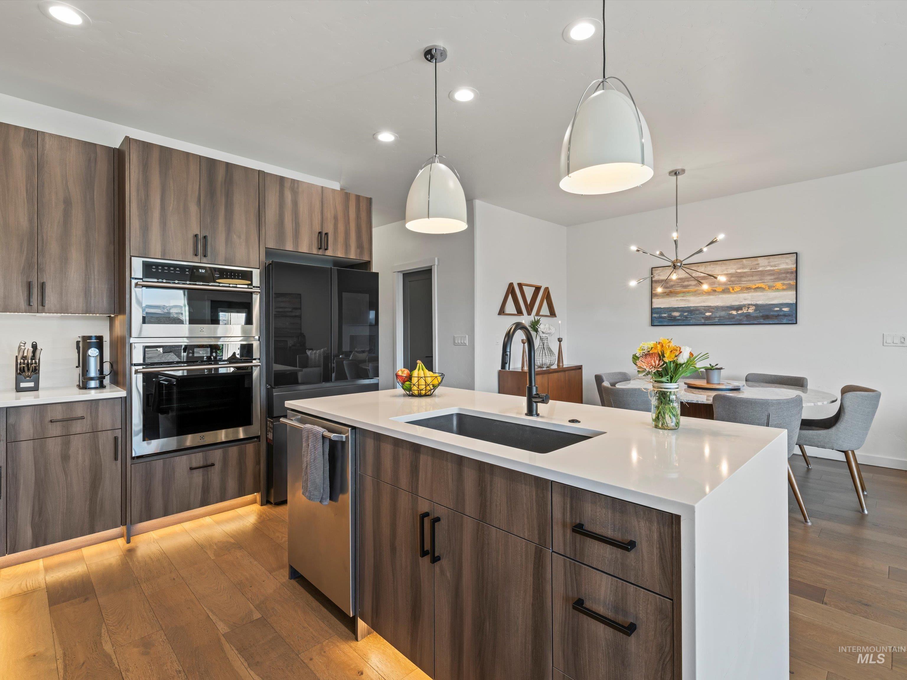 1251 E Echelon Ridge Lane, Boise, Idaho 83716, 3 Bedrooms, 2.5 Bathrooms, Residential For Sale, Price $649,900, 98970955