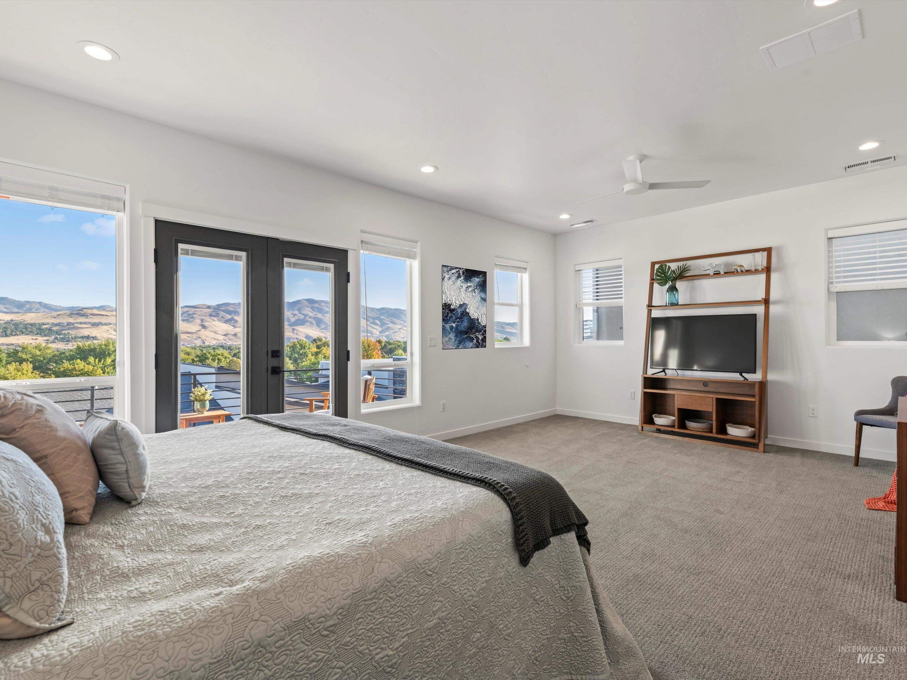 1251 E Echelon Ridge Lane, Boise, Idaho 83716, 3 Bedrooms, 2.5 Bathrooms, Residential For Sale, Price $649,900, 98970955