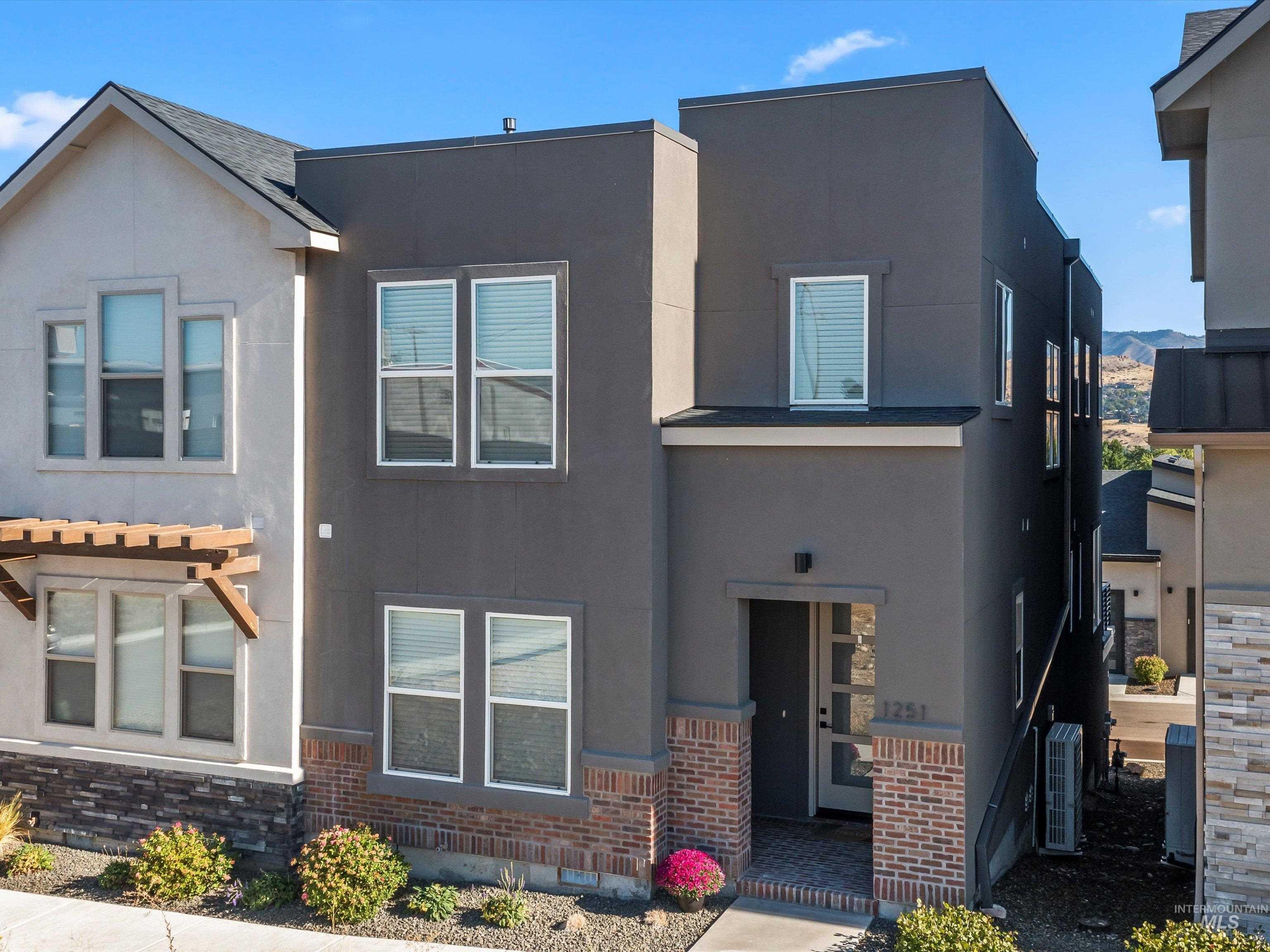 1251 E Echelon Ridge Lane, Boise, Idaho 83716, 3 Bedrooms, 2.5 Bathrooms, Residential For Sale, Price $649,900, 98970955