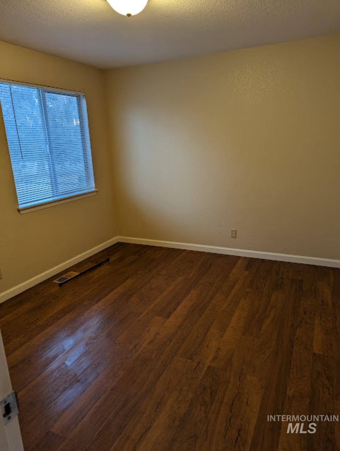 10402 W Cory, Boise, Idaho 83704, 2 Bedrooms, 1 Bathroom, Rental For Rent, Price $1,395,MLS 98970961