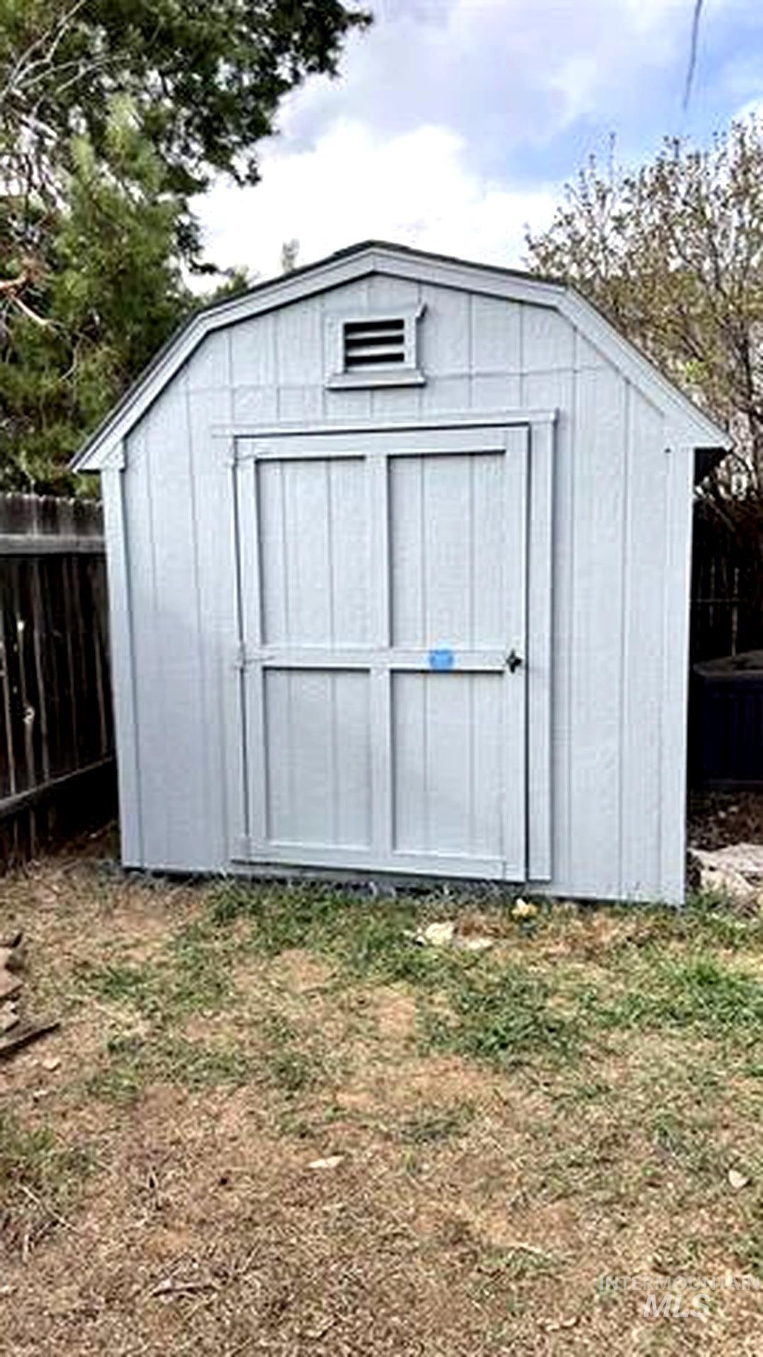 10402 W Cory, Boise, Idaho 83704, 2 Bedrooms, 1 Bathroom, Rental For Rent, Price $1,395,MLS 98970961