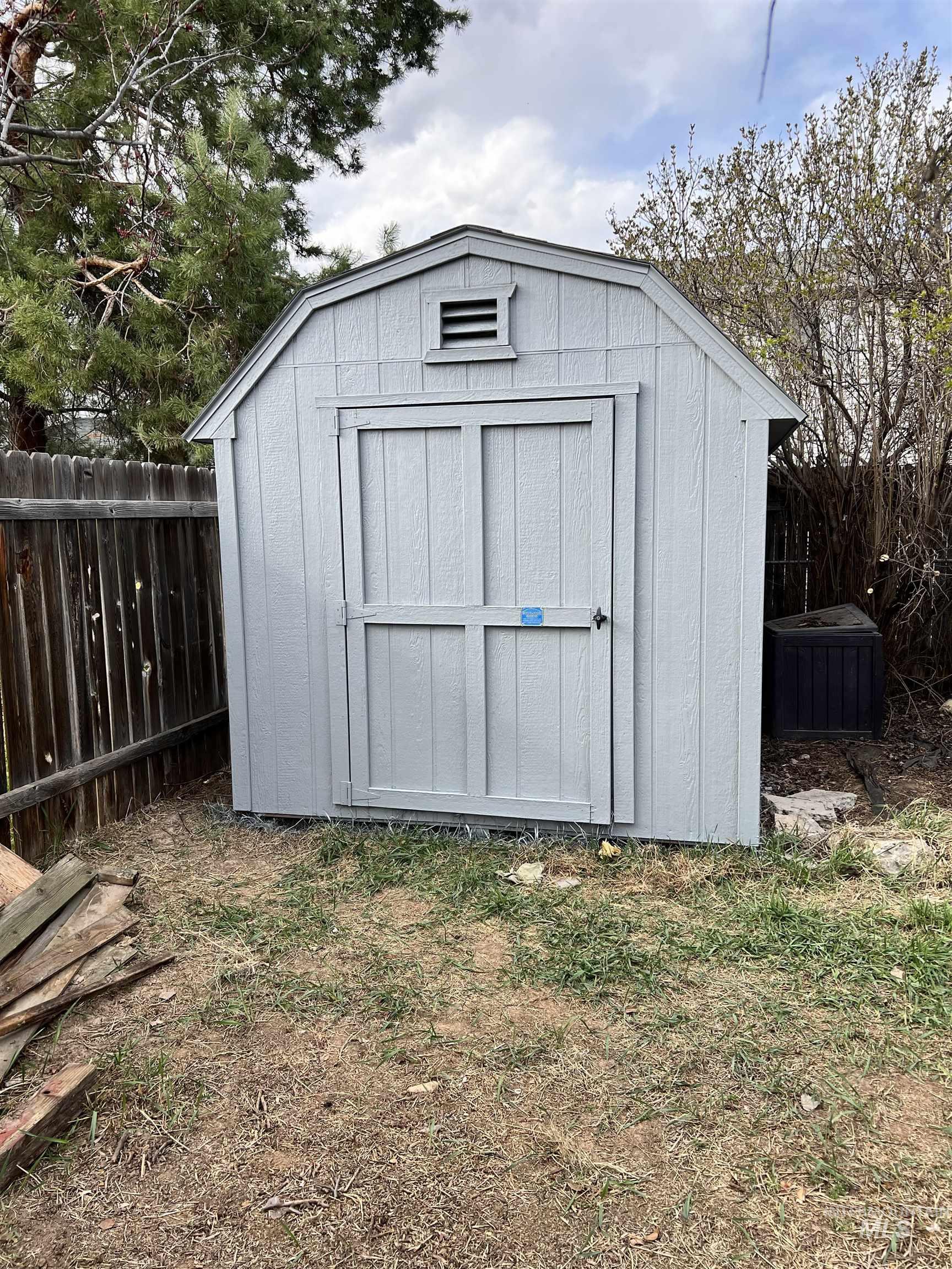 10402 W Cory, Boise, Idaho 83704, 2 Bedrooms, 1 Bathroom, Rental For Rent, Price $1,395,MLS 98970961