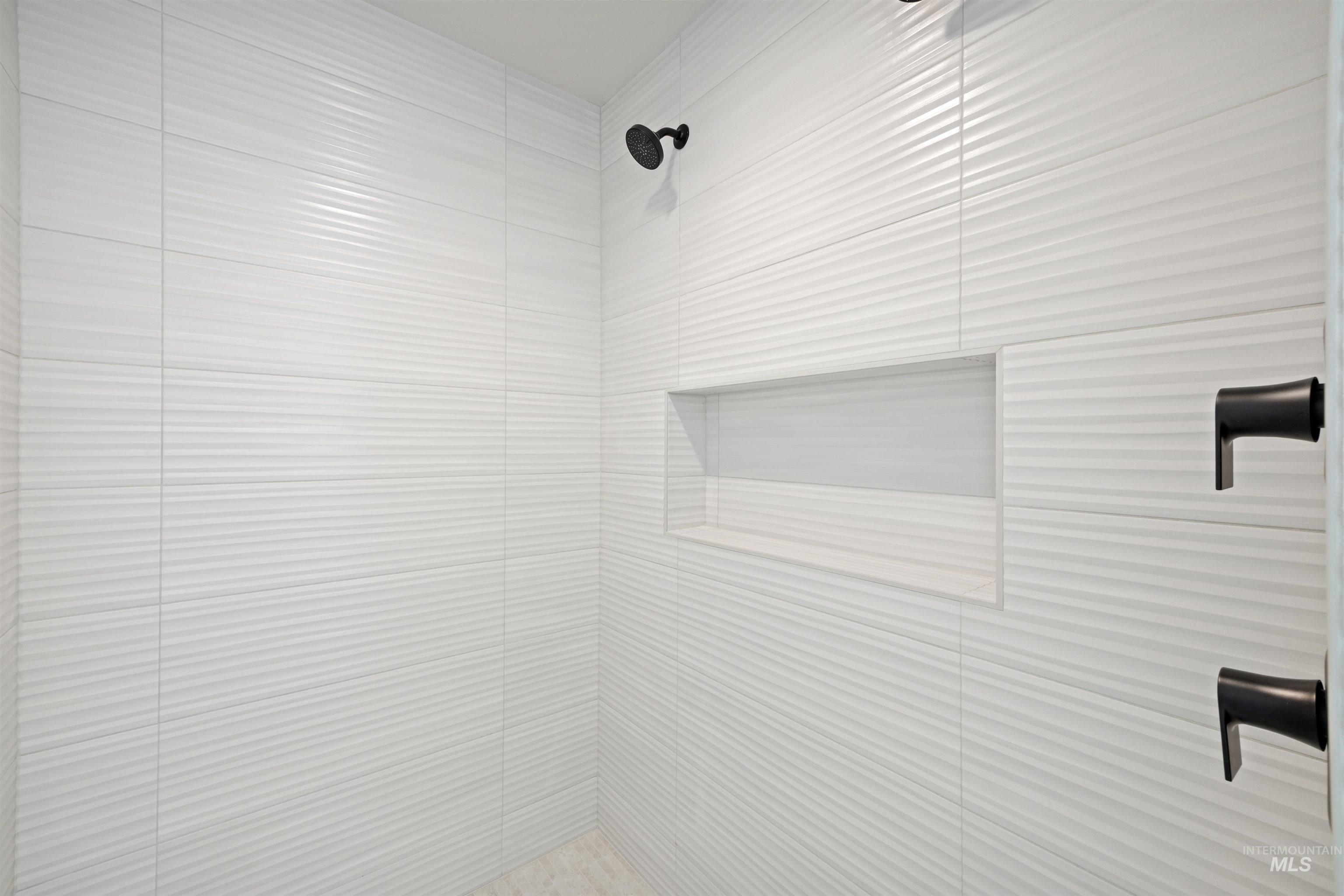 6865 S Utmost Way, Meridian, Idaho 83642, 3 Bedrooms, 2.5 Bathrooms, Residential For Sale, Price $999,777, 98970975