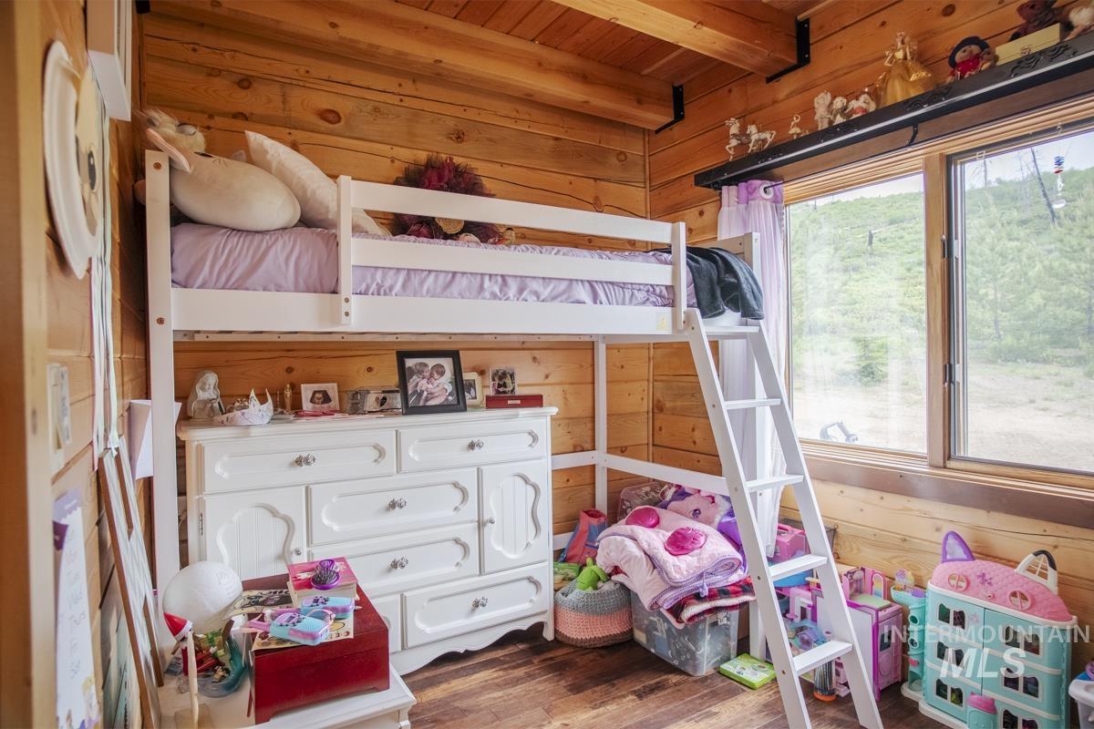 319 S Hill Place, Fall Creek, Idaho 83647, 2 Bedrooms, 1 Bathroom, Residential For Sale, Price $425,000, 98970980