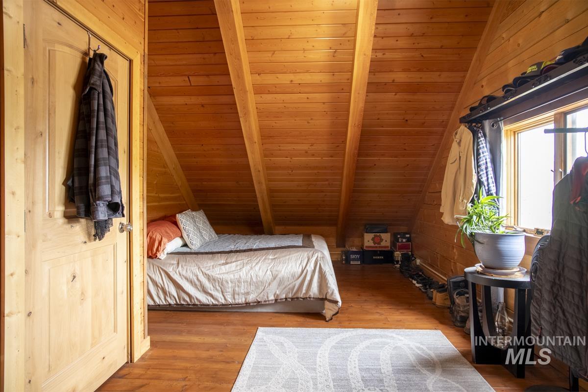 319 S Hill Place, Fall Creek, Idaho 83647, 2 Bedrooms, 1 Bathroom, Residential For Sale, Price $425,000, 98970980