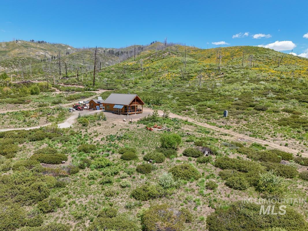 319 S Hill Place, Fall Creek, Idaho 83647, 2 Bedrooms, 1 Bathroom, Residential For Sale, Price $425,000, 98970980