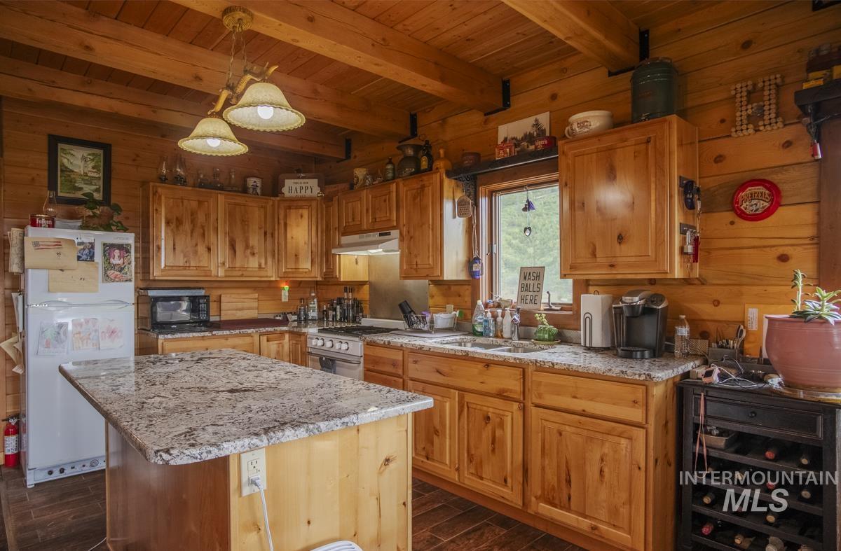 319 S Hill Place, Fall Creek, Idaho 83647, 2 Bedrooms, 1 Bathroom, Residential For Sale, Price $425,000, 98970980